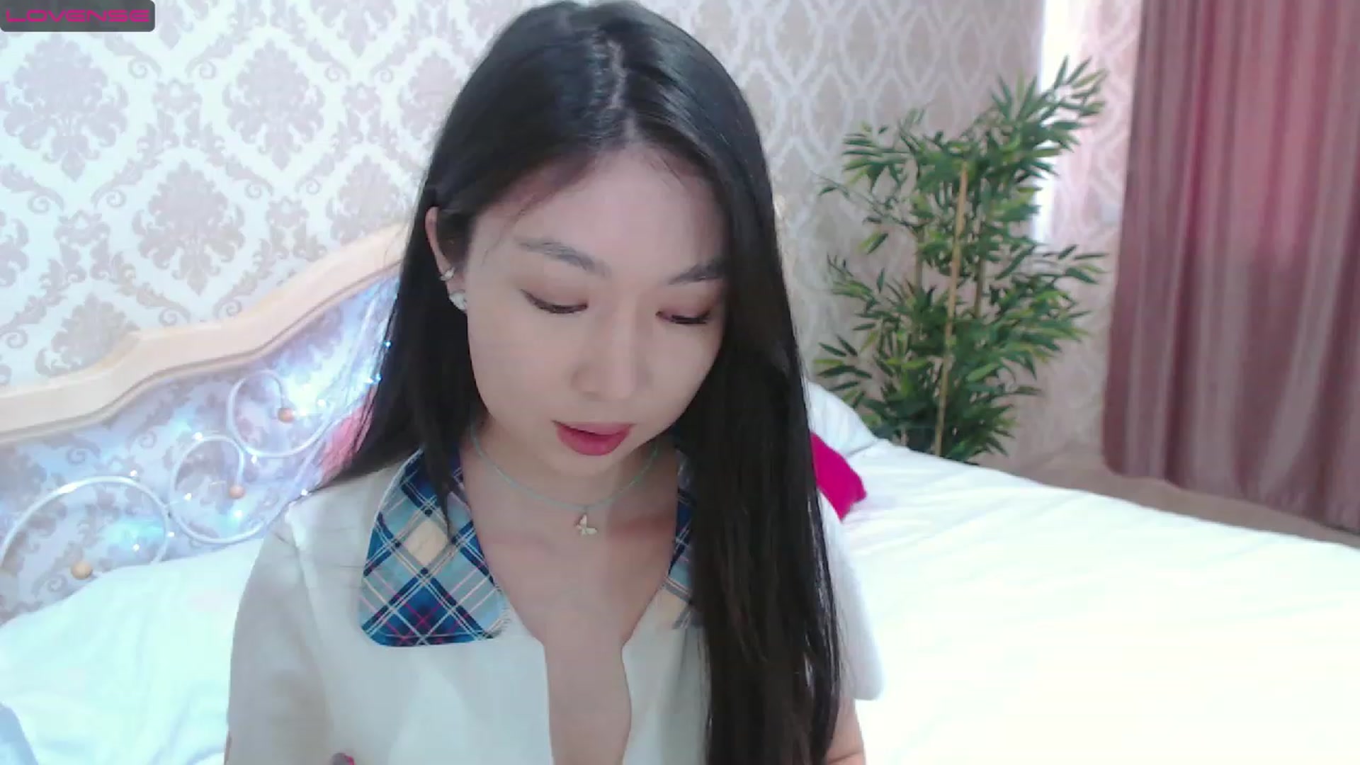 Gallery image thumbnail from blackfoxi's myfreecams stream on, 05/20/2023, 09:25 image 3 of 20