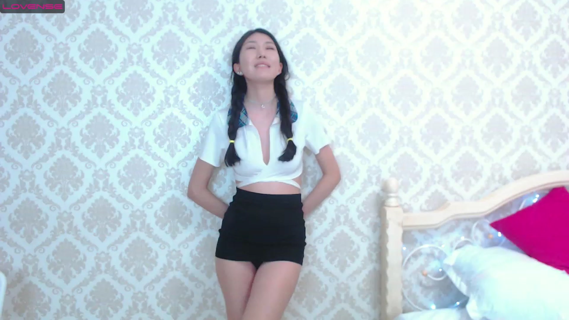 Gallery image thumbnail from blackfoxi's myfreecams stream on, 05/20/2023, 15:22 image 8 of 20