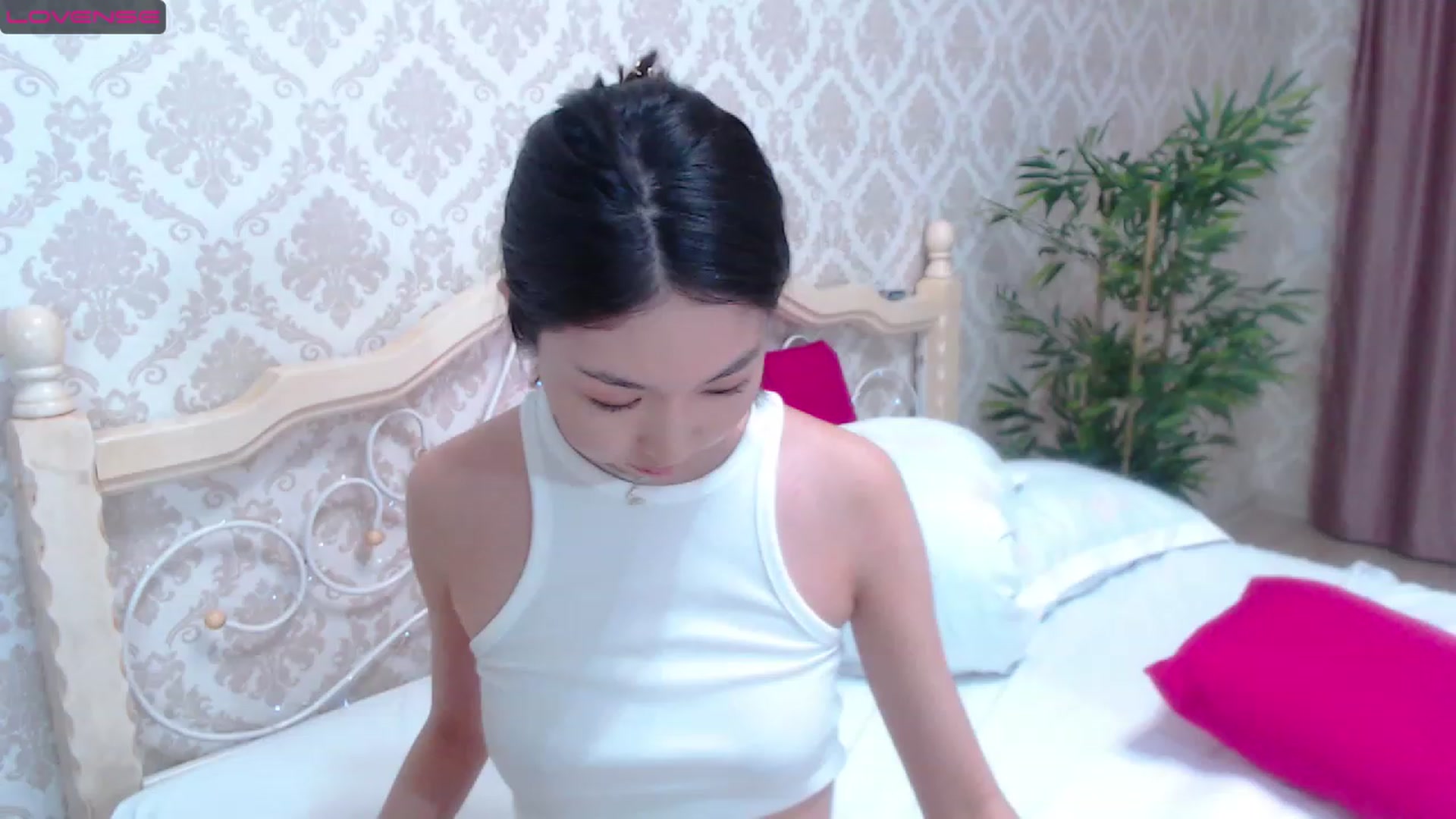 Gallery image thumbnail from blackfoxi's myfreecams stream on, 05/21/2023, 17:34 image 8 of 20
