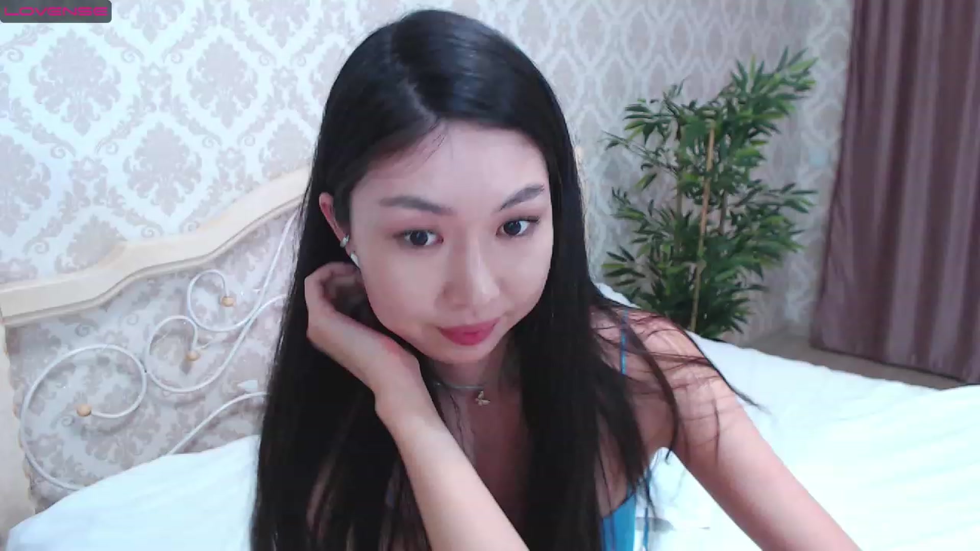 Gallery image thumbnail from blackfoxi's myfreecams stream on, 05/22/2023, 14:57 image 5 of 20