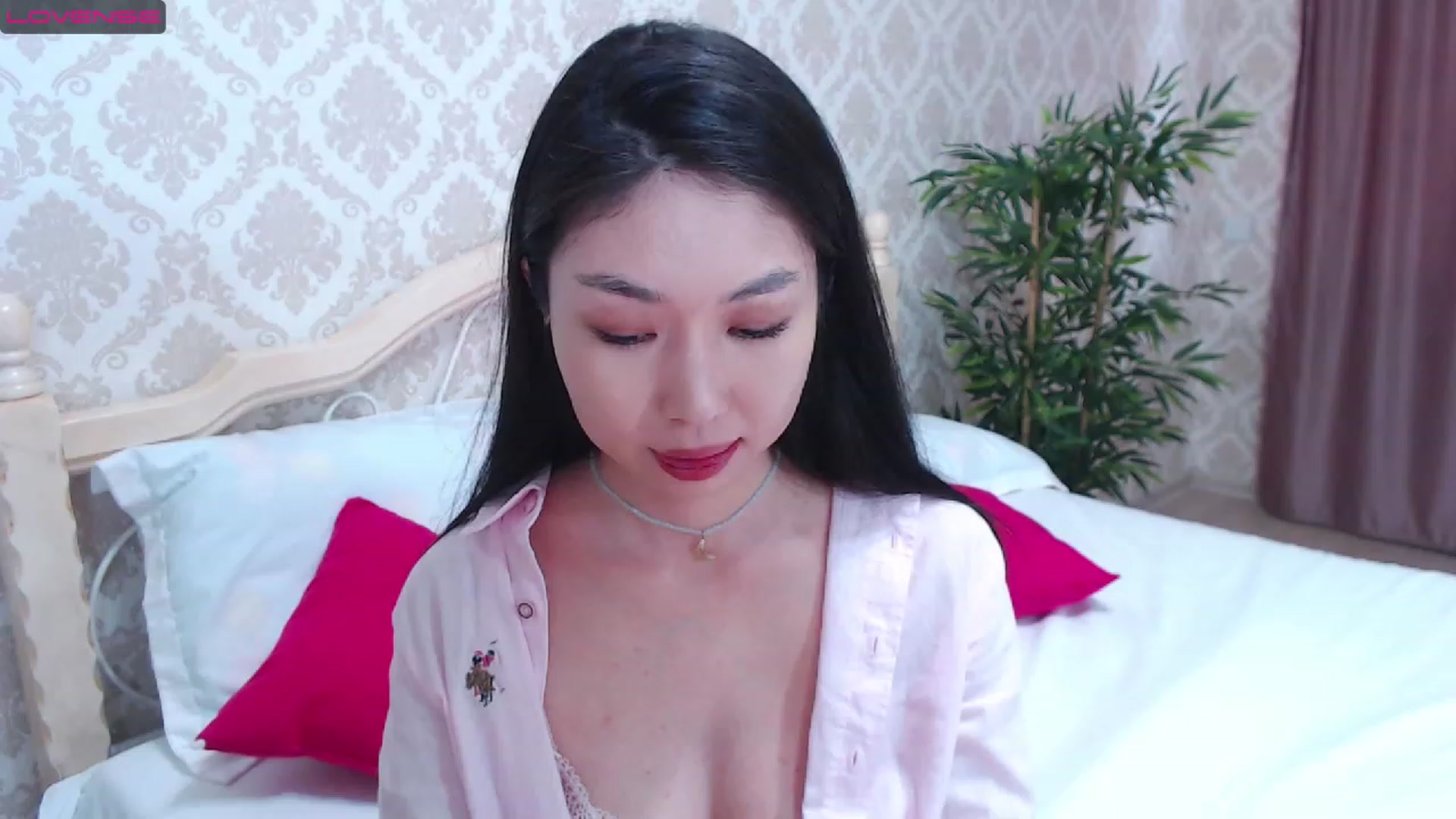 Gallery image thumbnail from blackfoxi's myfreecams stream on, 05/24/2023, 12:33 image 6 of 20