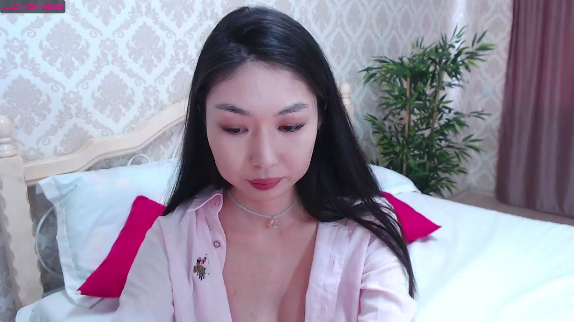 Gallery image thumbnail from blackfoxi's myfreecams stream on, 05/24/2023, 12:33 image 8 of 20