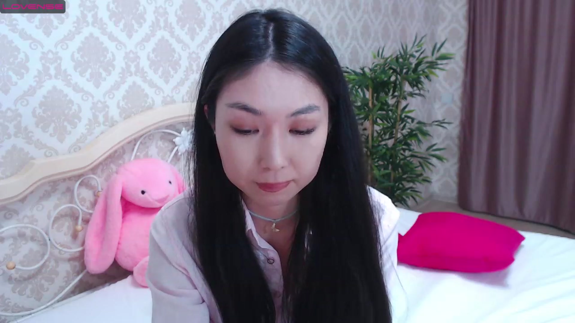 Gallery image thumbnail from blackfoxi's myfreecams stream on, 05/24/2023, 15:09 image 5 of 20