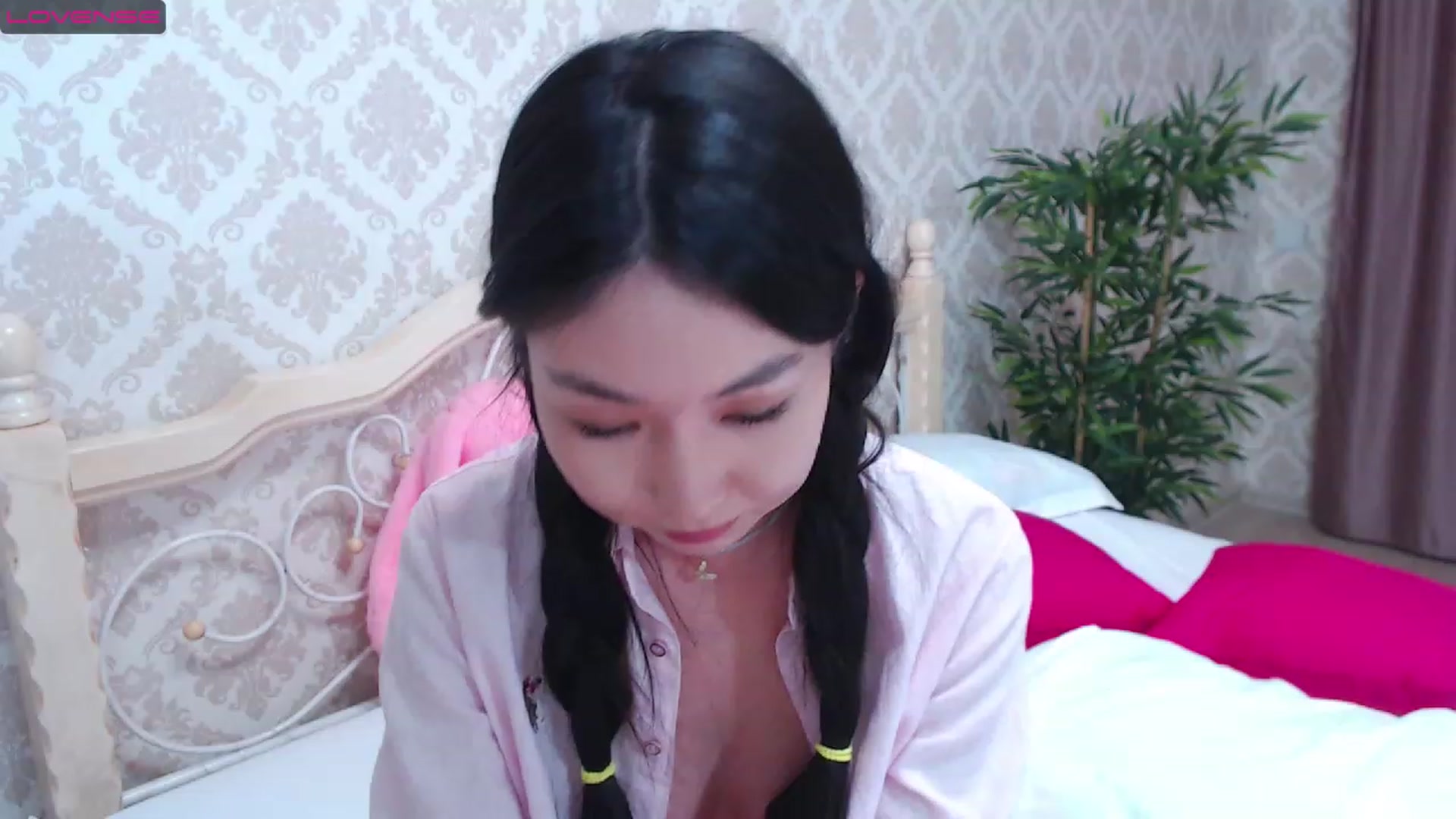 Gallery image thumbnail from blackfoxi's myfreecams stream on, 05/24/2023, 16:00 image 6 of 20