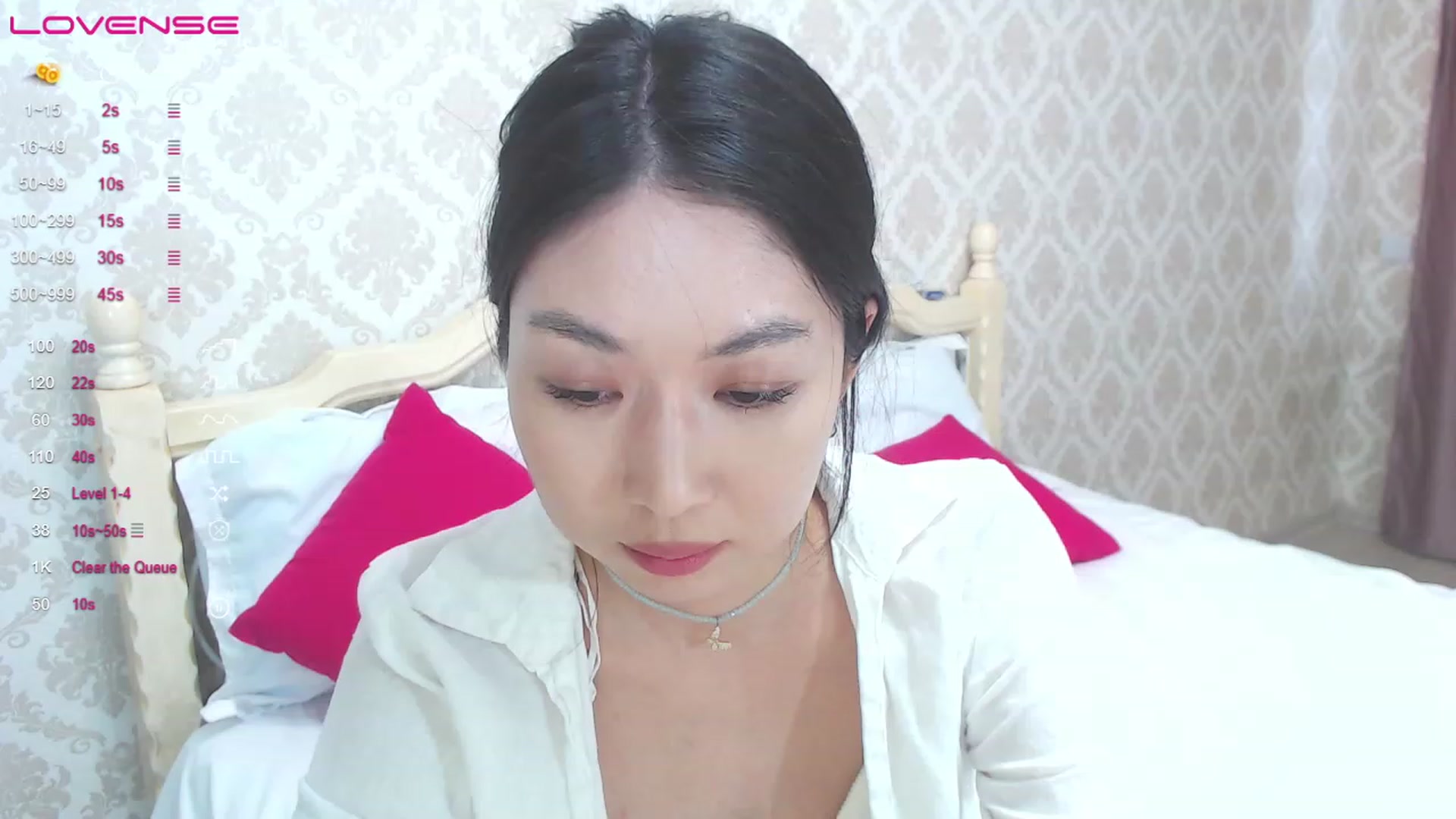 Gallery image thumbnail from blackfoxi's myfreecams stream on, 06/06/2023, 12:33 image 12 of 20