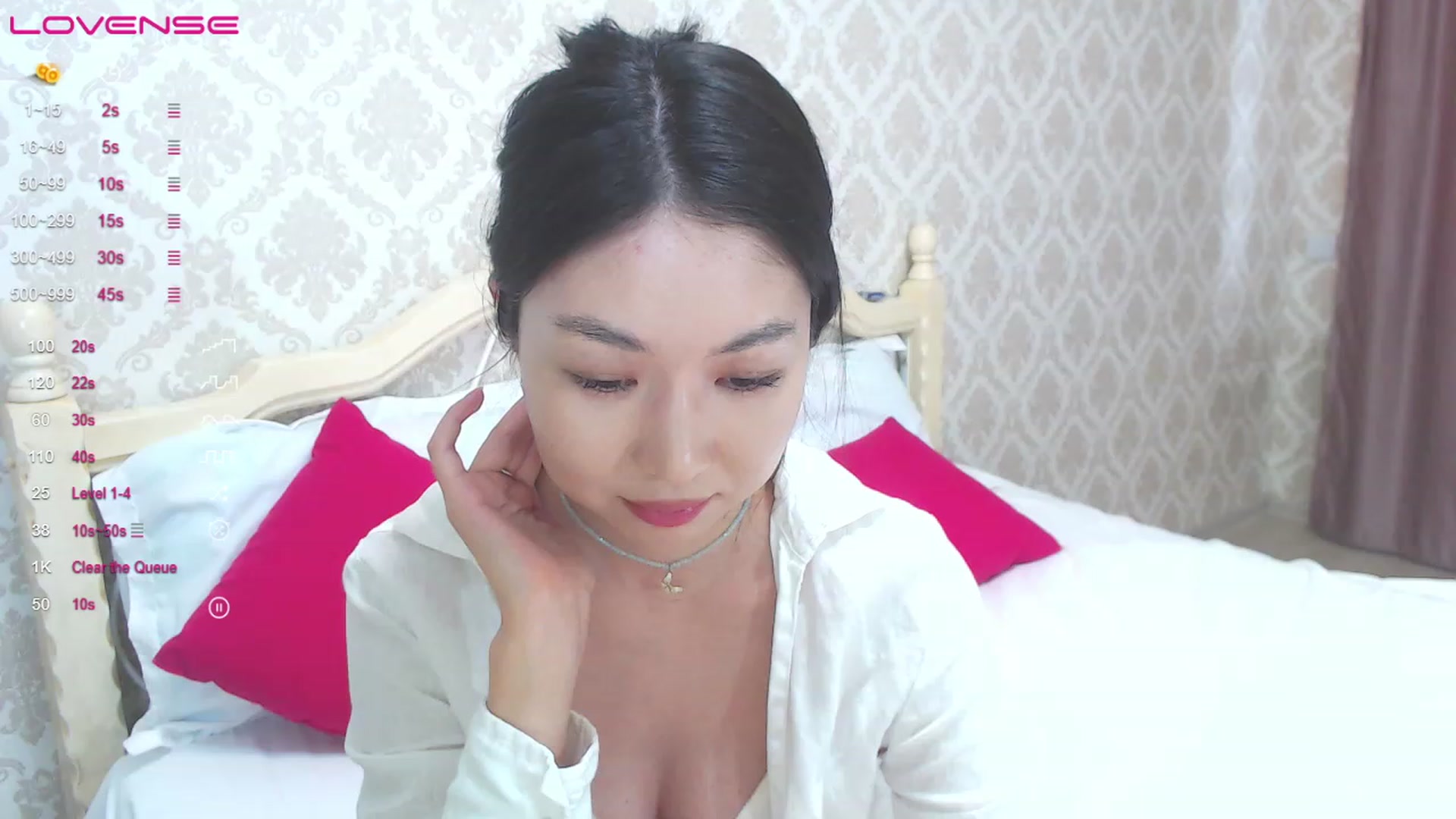 Gallery image thumbnail from blackfoxi's myfreecams stream on, 06/06/2023, 12:33 image 15 of 20