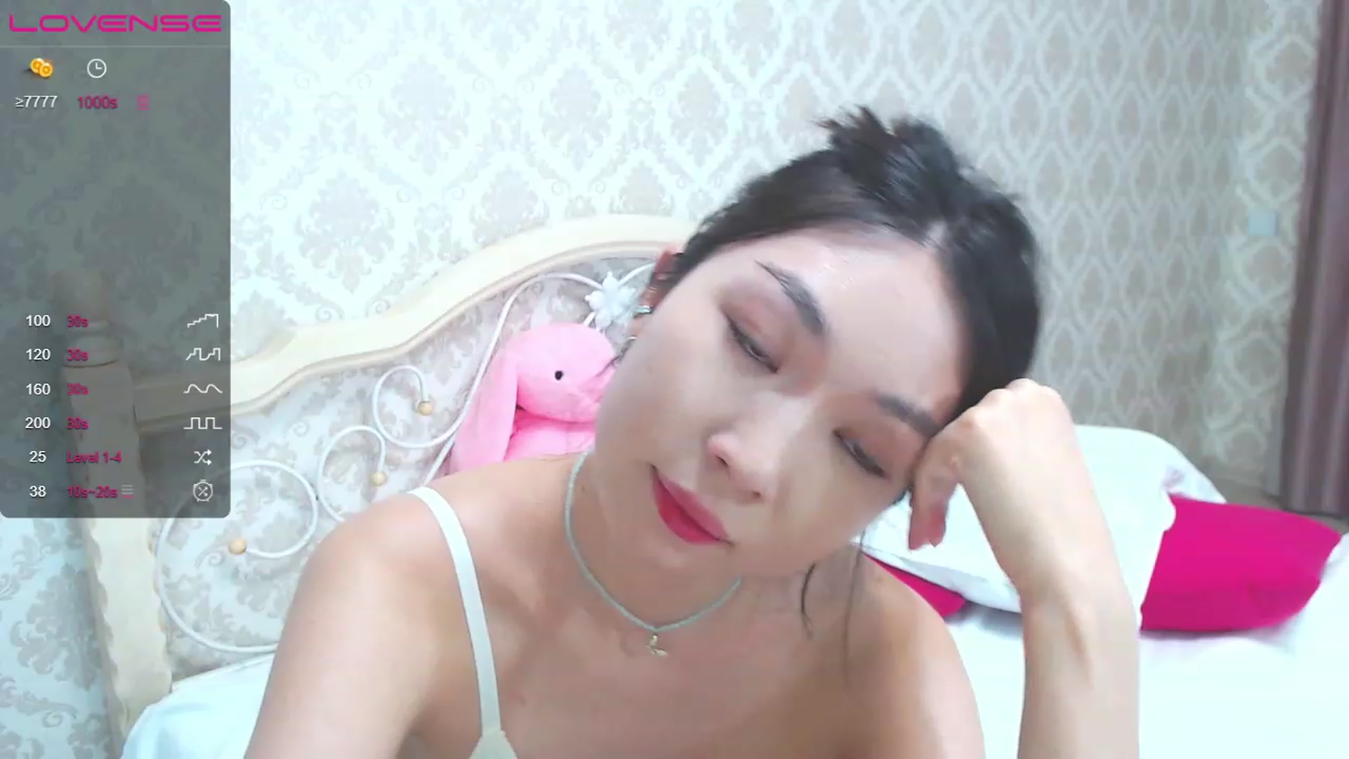 Gallery image thumbnail from blackfoxi's myfreecams stream on, 06/12/2023, 17:20 image 14 of 20