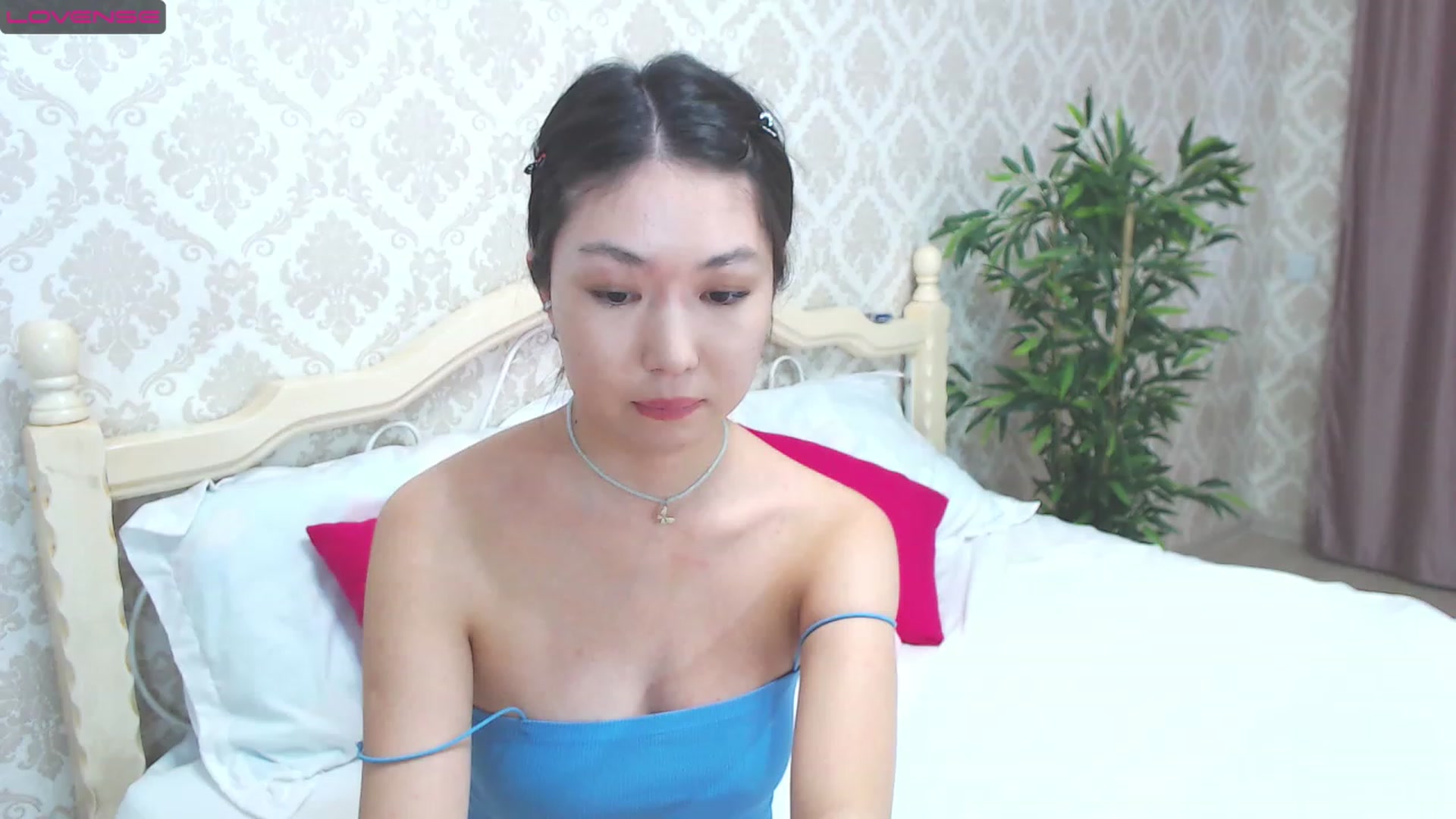 Gallery image thumbnail from blackfoxi's myfreecams stream on, 06/19/2023, 14:20 image 15 of 20