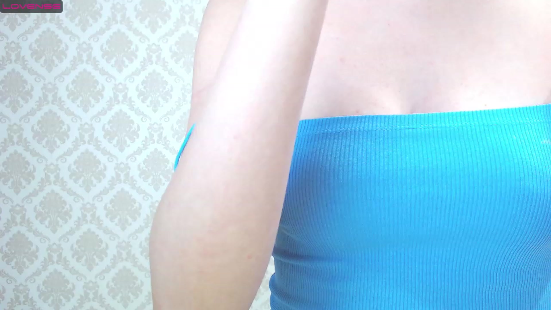 Gallery image thumbnail from blackfoxi's myfreecams stream on, 06/19/2023, 14:40 image 8 of 20