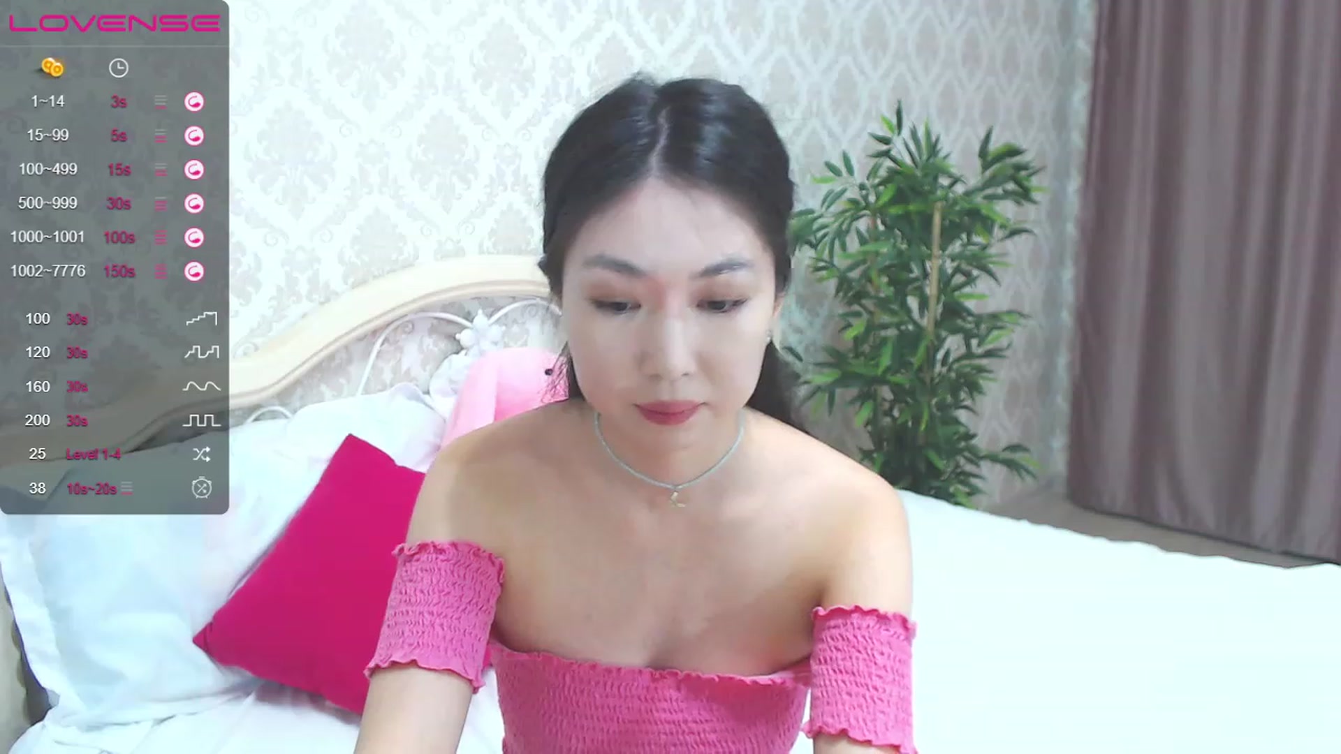 Gallery image thumbnail from blackfoxi's myfreecams stream on, 06/21/2023, 10:31 image 10 of 20