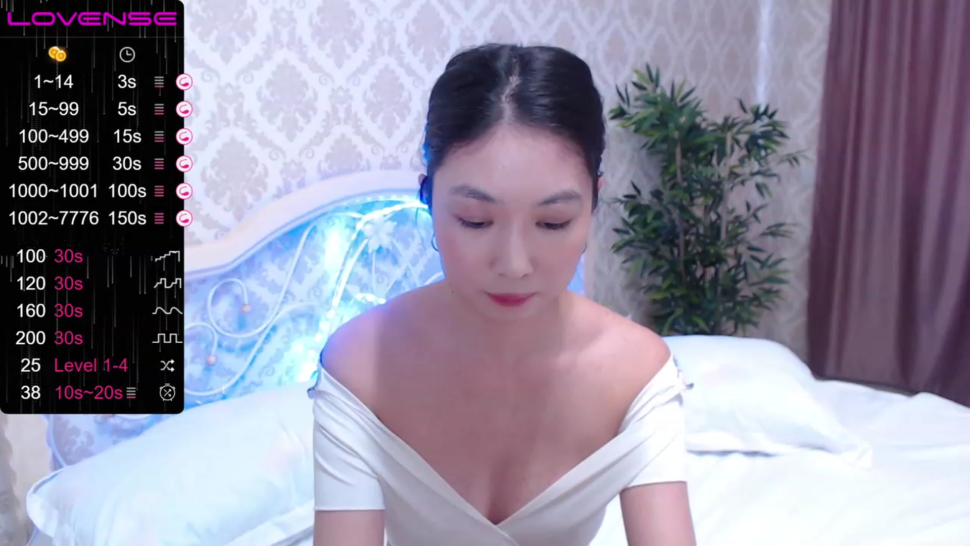 Gallery image thumbnail from blackfoxi's myfreecams stream on, 07/12/2023, 15:54 image 2 of 20
