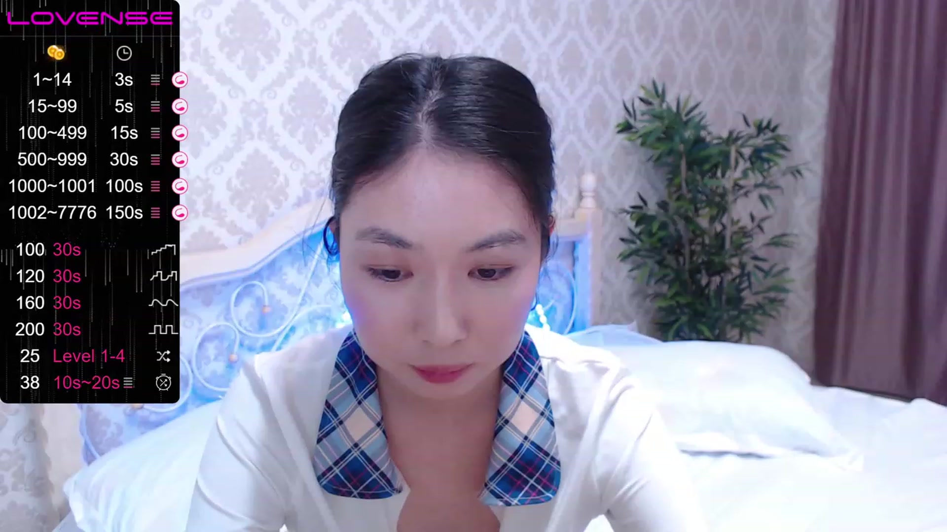 Gallery image thumbnail from blackfoxi's myfreecams stream on, 07/12/2023, 15:54 image 12 of 20