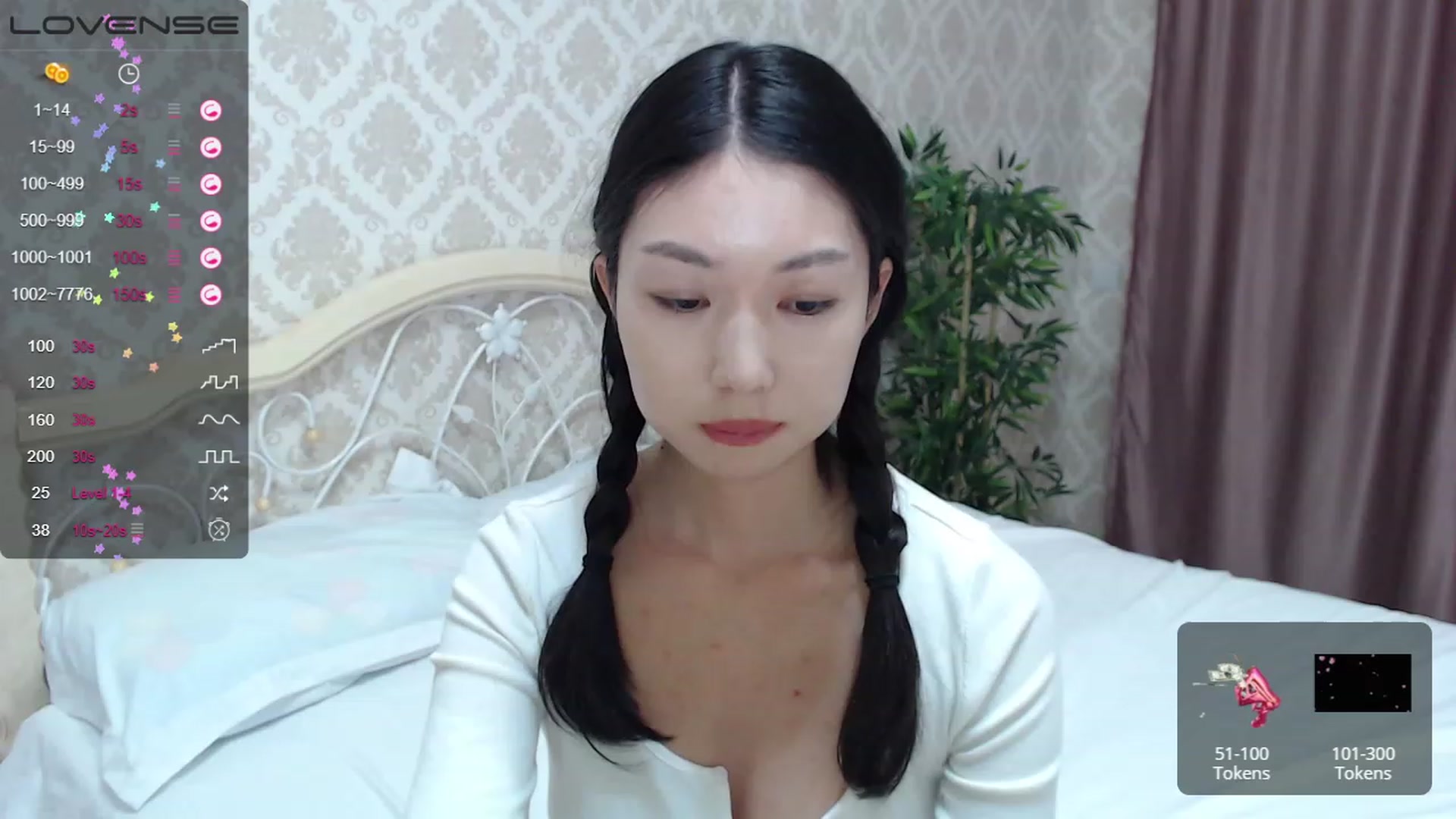 Gallery image thumbnail from blackfoxi's myfreecams stream on, 09/19/2023, 12:59 image 9 of 20