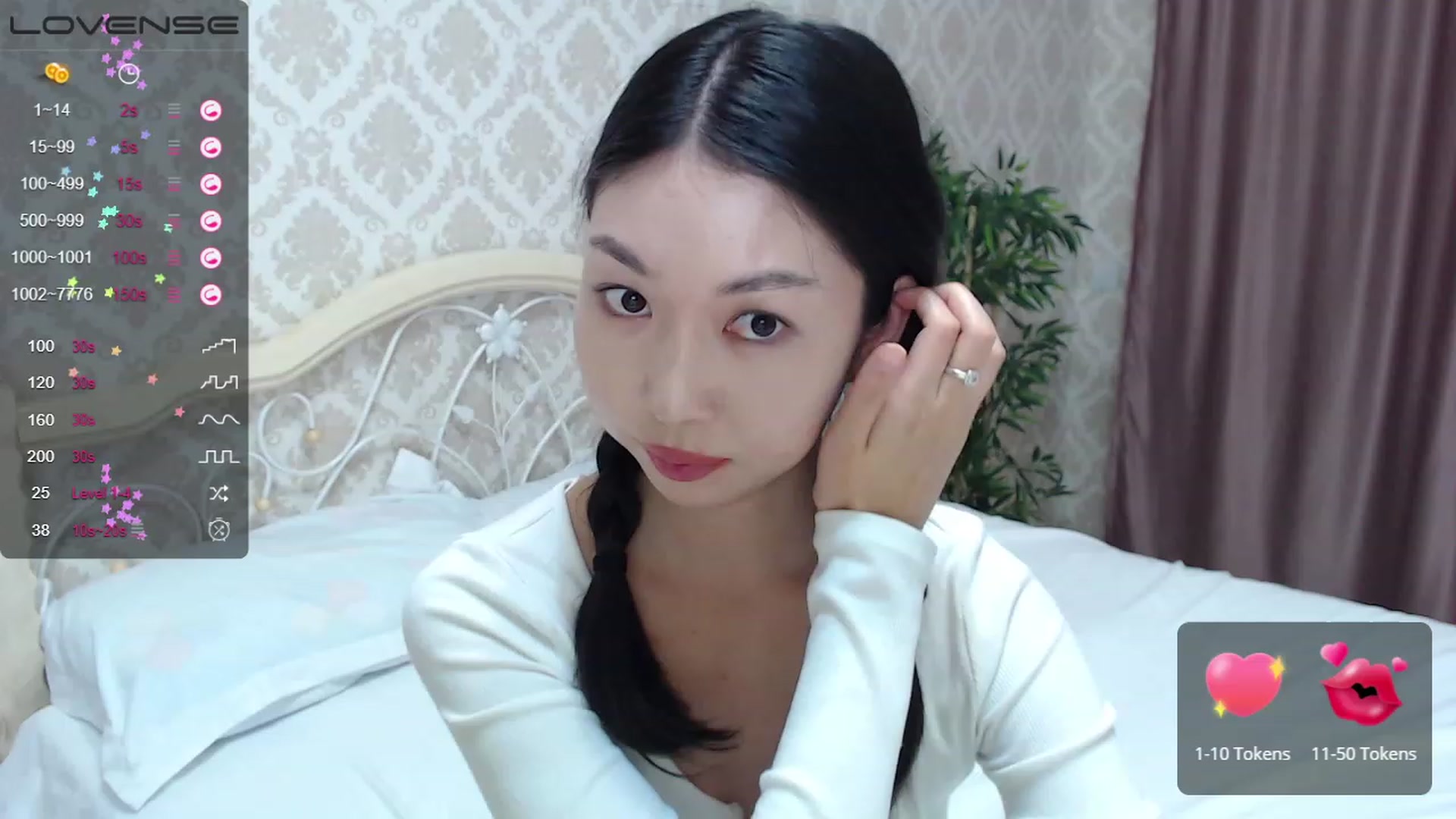 Gallery image thumbnail from blackfoxi's myfreecams stream on, 09/19/2023, 12:59 image 20 of 20
