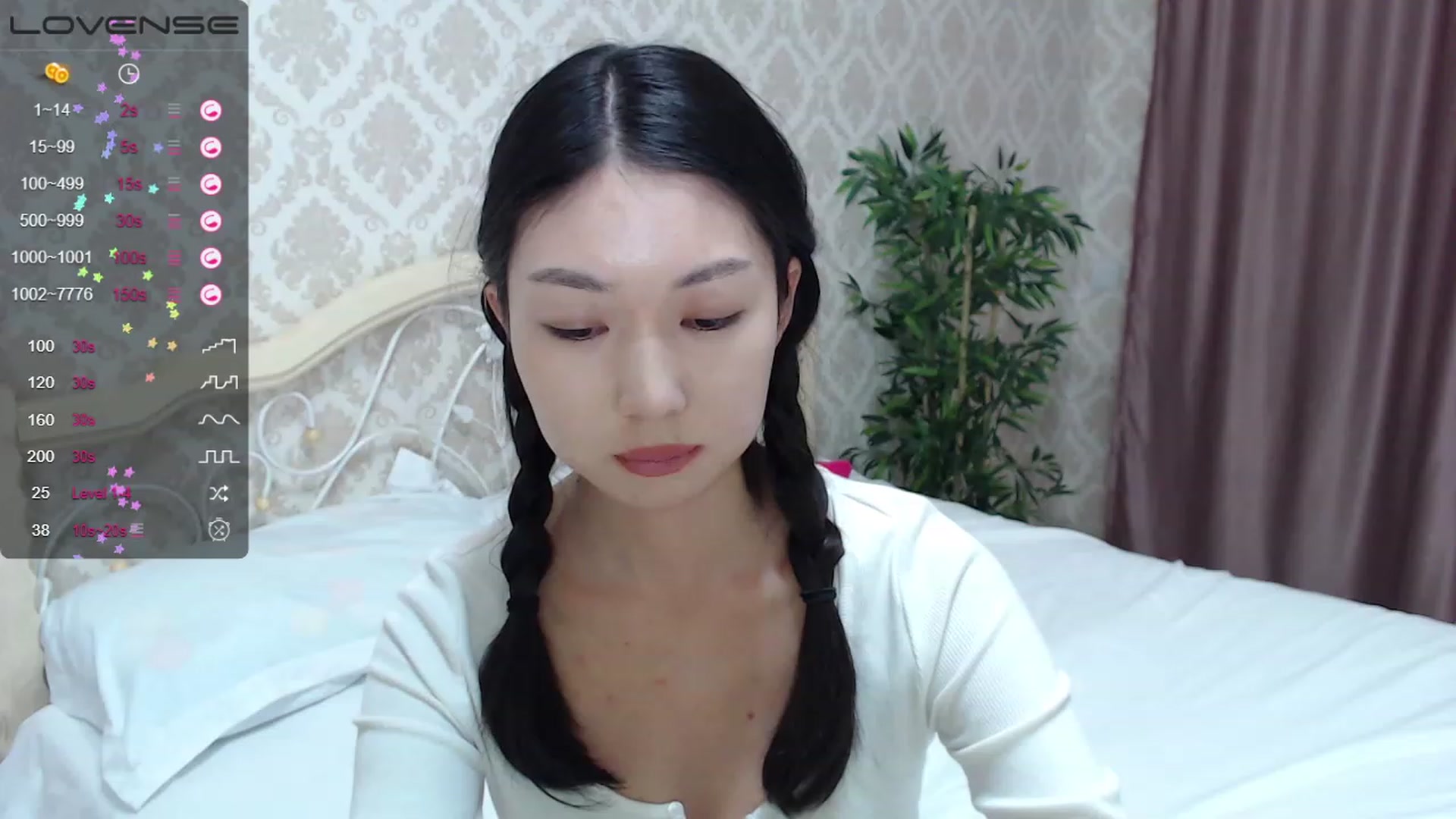 Gallery image thumbnail from blackfoxi's myfreecams stream on, 09/19/2023, 12:59 image 19 of 20