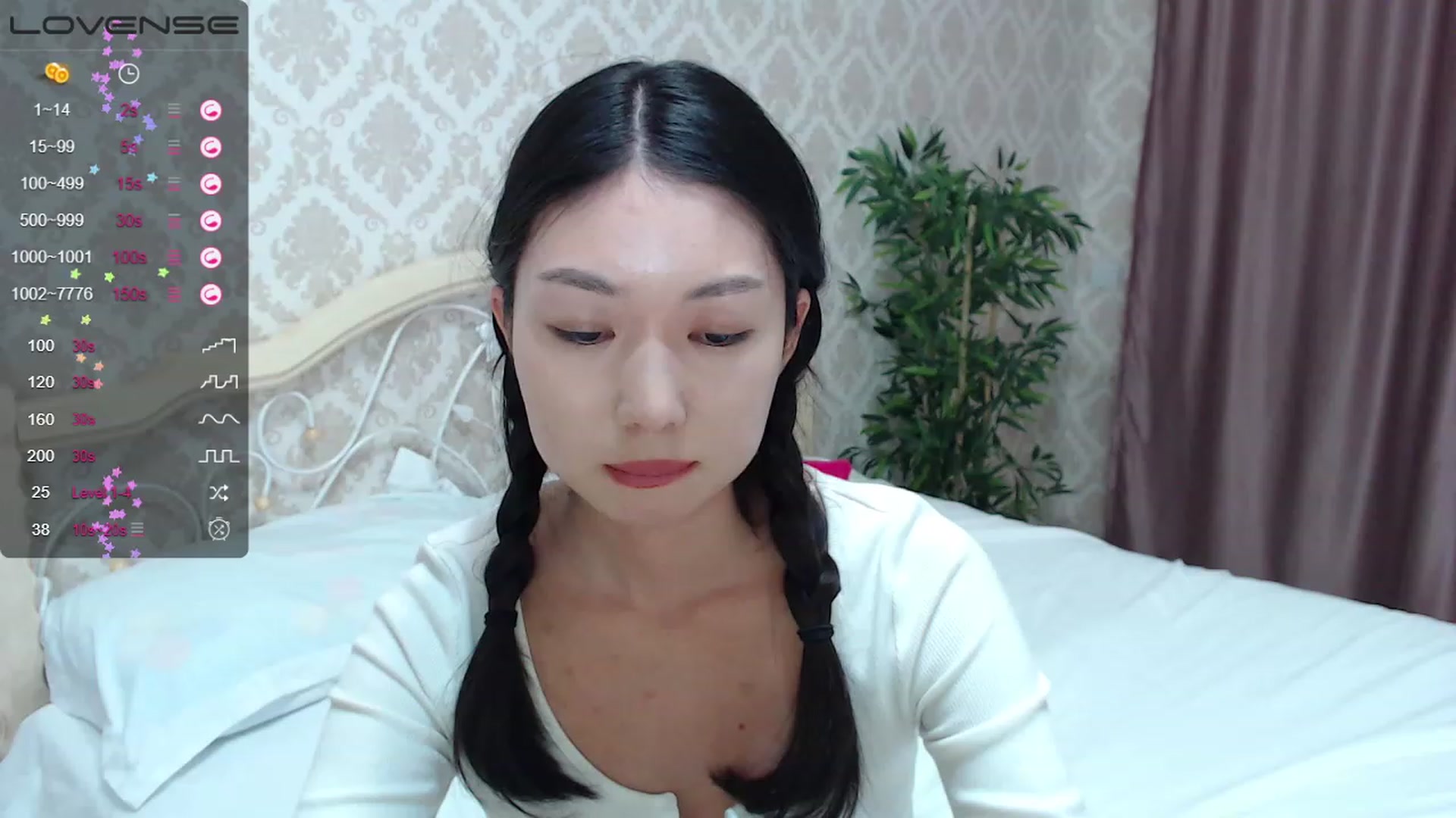 Gallery image thumbnail from blackfoxi's myfreecams stream on, 09/19/2023, 15:06 image 8 of 20