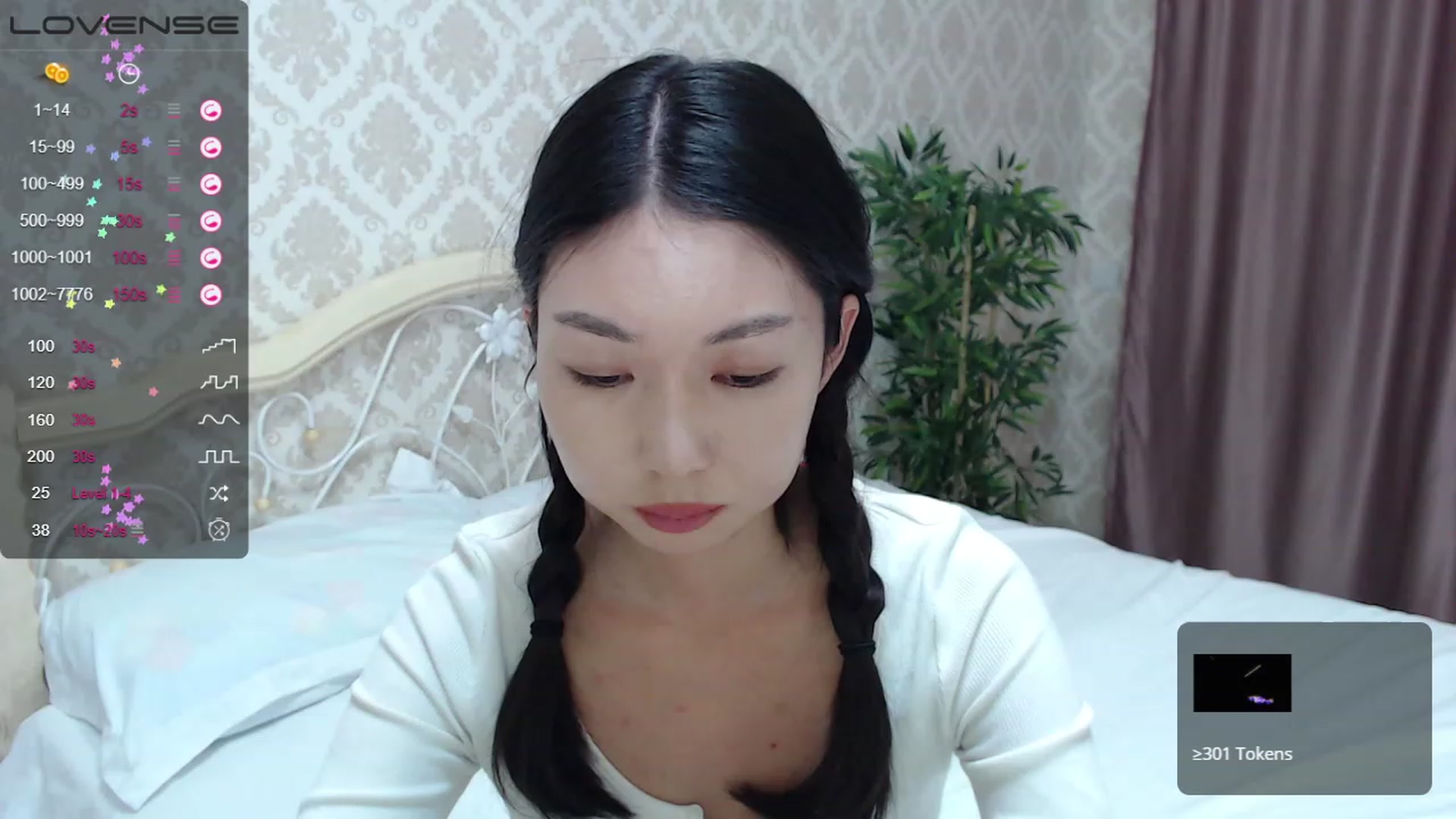 Gallery image thumbnail from blackfoxi's myfreecams stream on, 09/19/2023, 15:06 image 10 of 20
