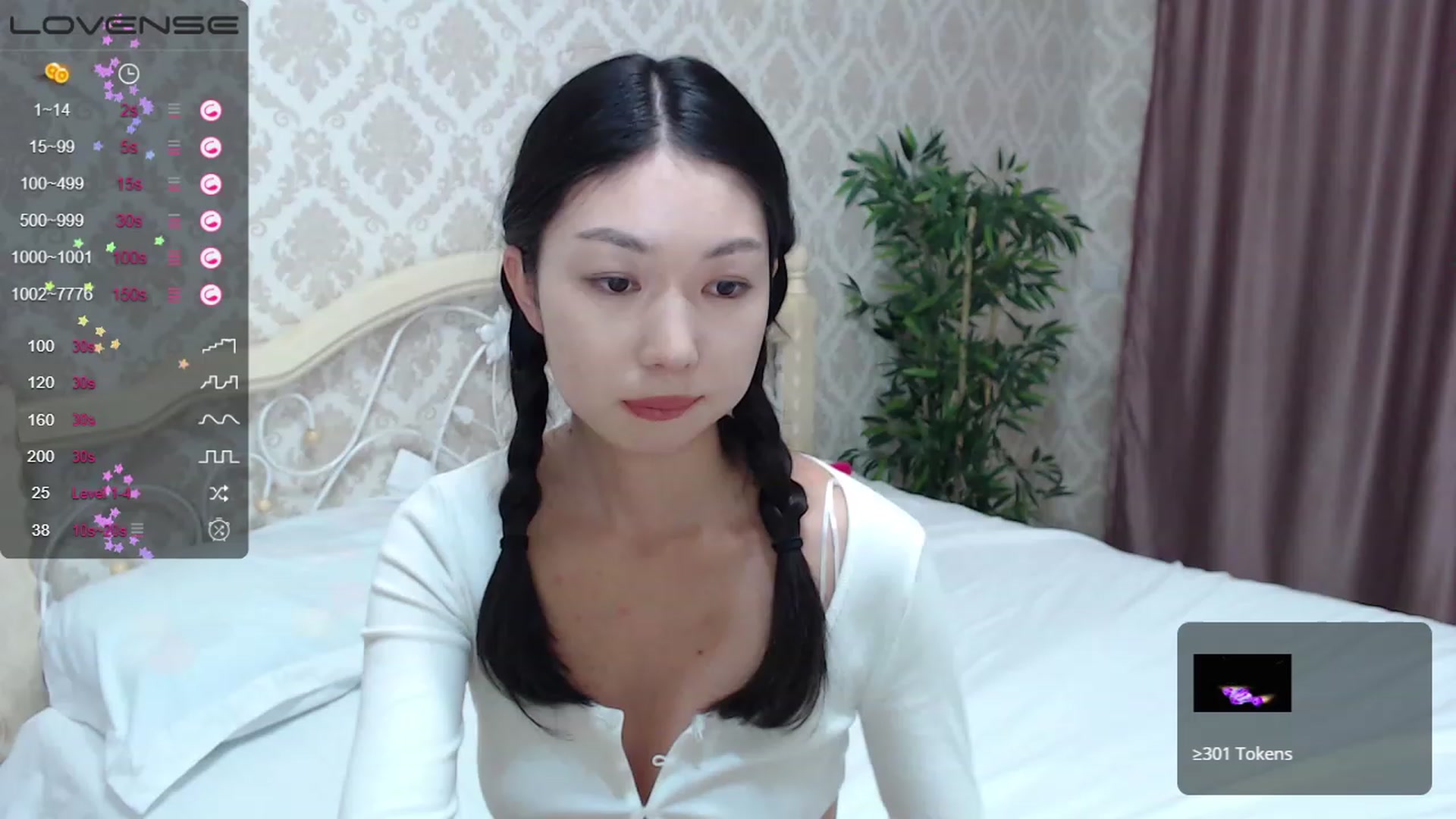 Gallery image thumbnail from blackfoxi's myfreecams stream on, 09/19/2023, 15:06 image 15 of 20