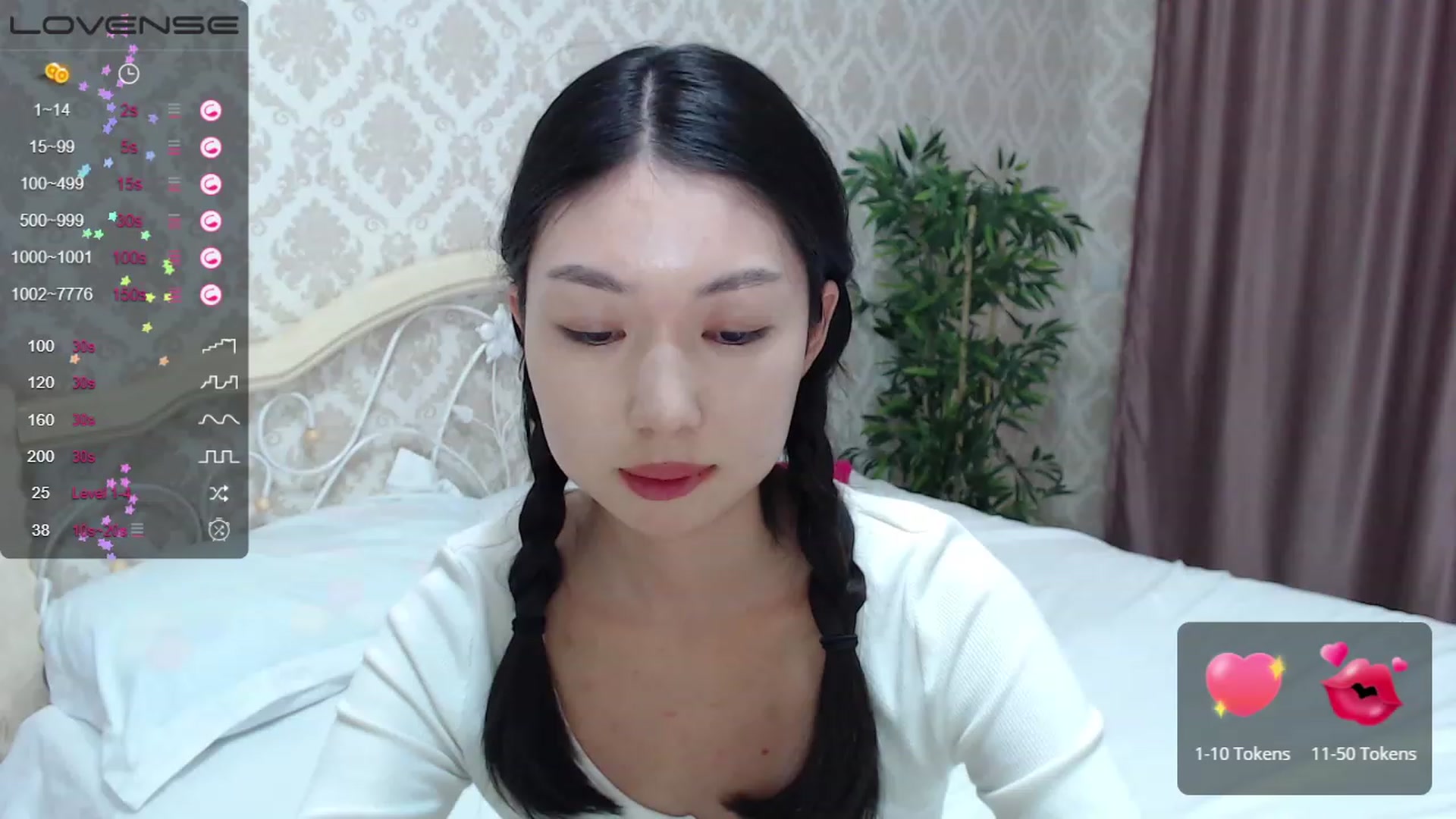 Gallery image thumbnail from blackfoxi's myfreecams stream on, 09/19/2023, 15:06 image 12 of 20