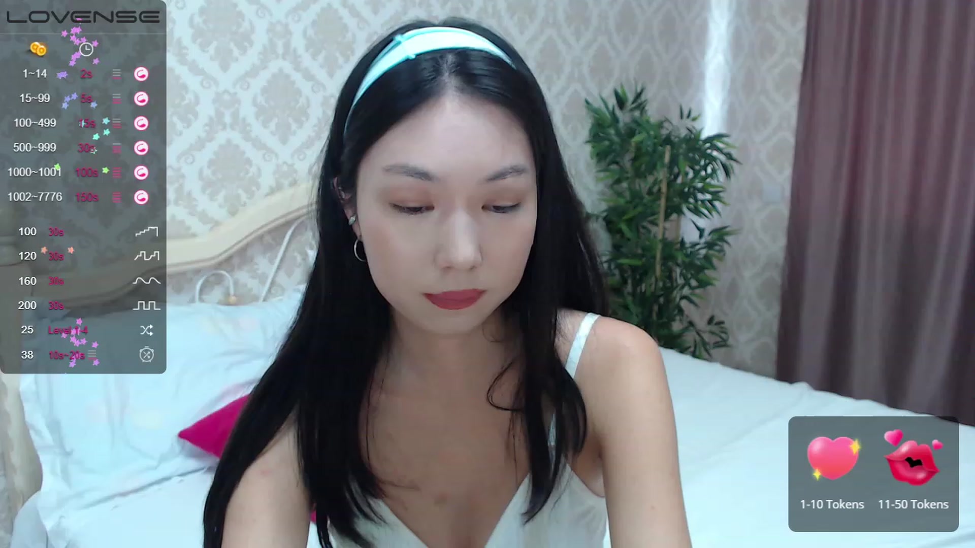 Gallery image thumbnail from blackfoxi's myfreecams stream on, 10/15/2023, 11:34 image 10 of 20