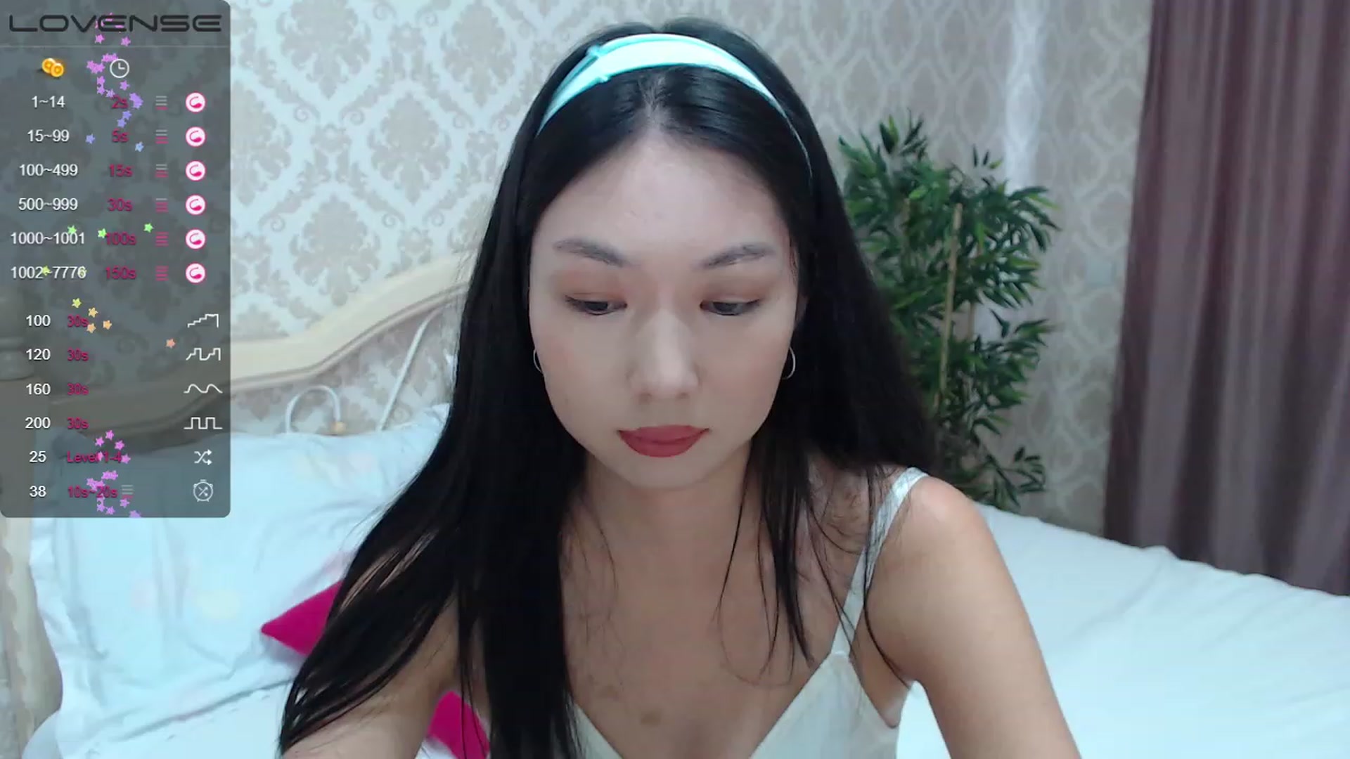 Gallery image thumbnail from blackfoxi's myfreecams stream on, 10/15/2023, 11:34 image 19 of 20