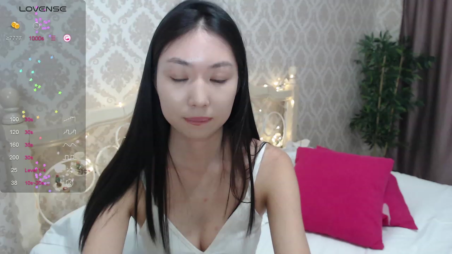 Gallery image thumbnail from blackfoxi's myfreecams stream on, 12/17/2023, 14:39 image 10 of 20