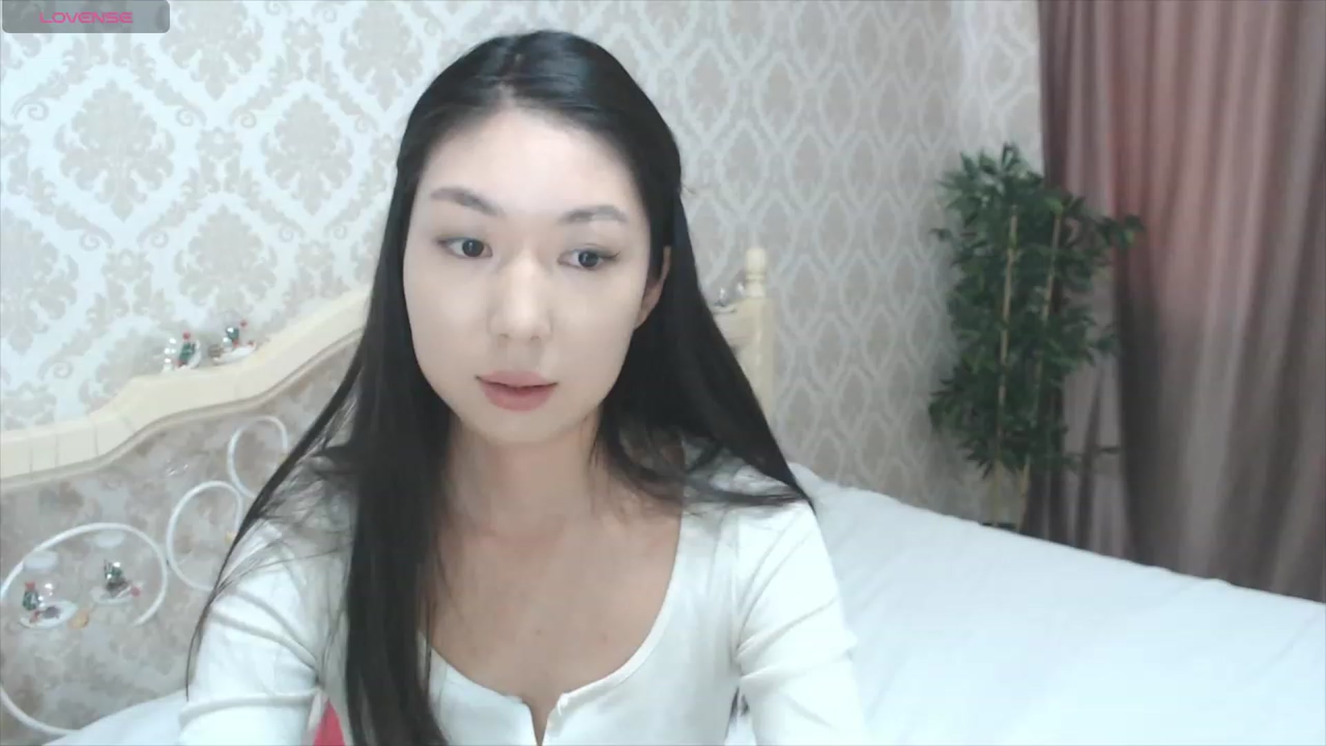 Gallery image thumbnail from blackfoxi's myfreecams stream on, 01/17/2024, 10:15 image 9 of 20