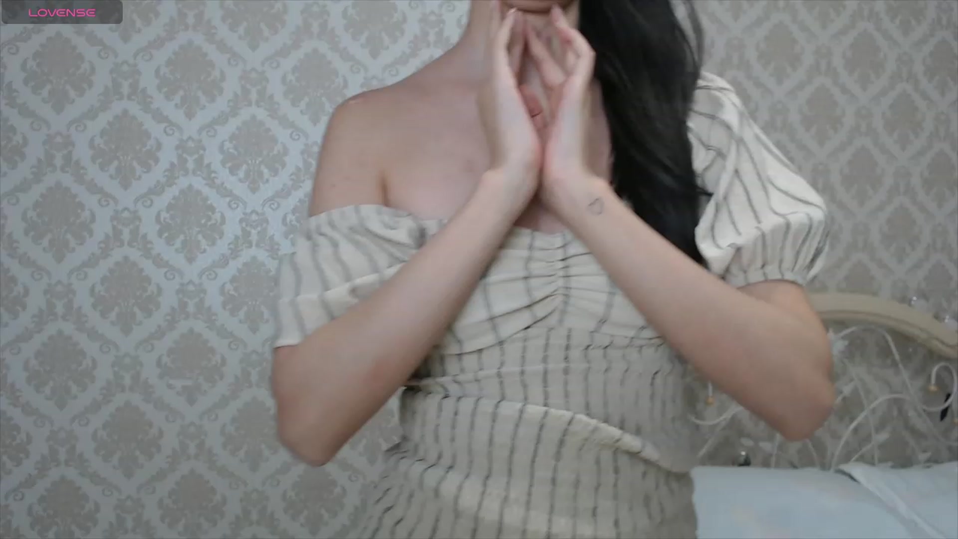 Gallery image thumbnail from blackfoxi's myfreecams stream on, 02/08/2024, 13:03 image 10 of 20