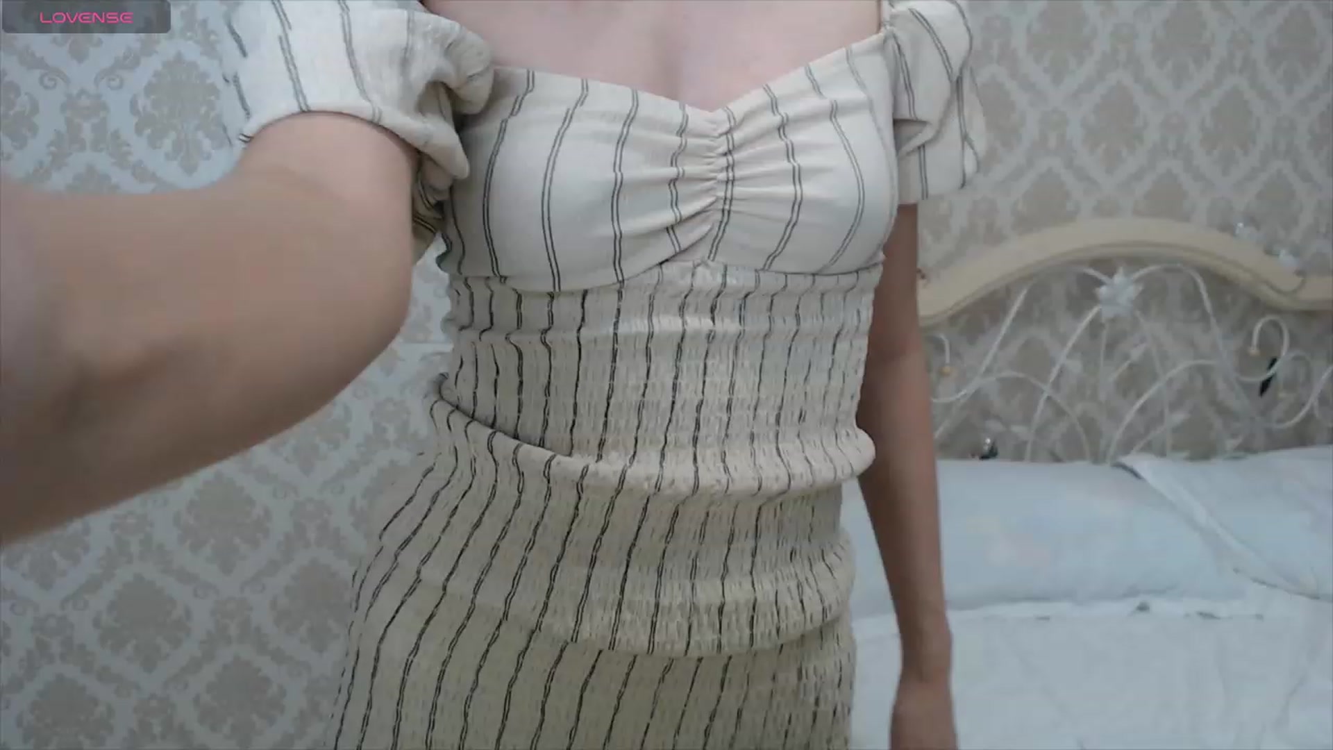 Gallery image thumbnail from blackfoxi's myfreecams stream on, 02/08/2024, 13:03 image 8 of 20