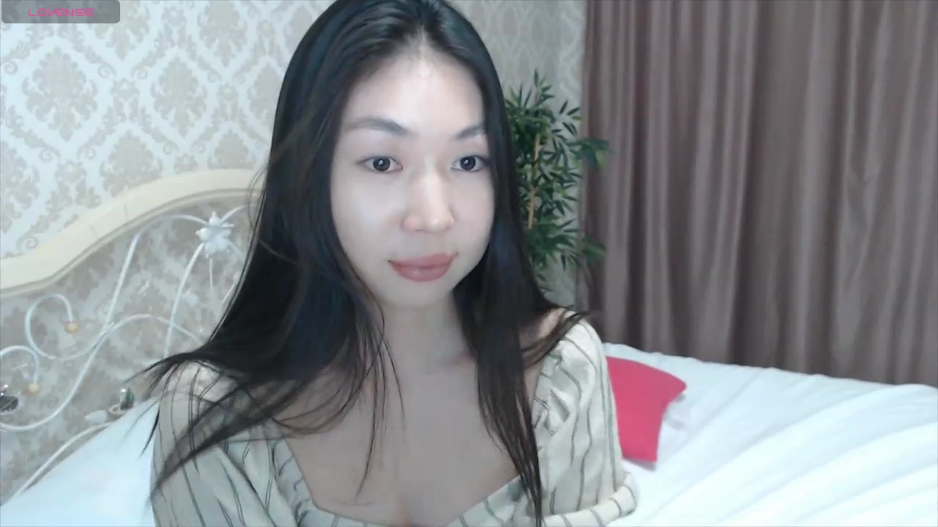 Gallery image thumbnail from blackfoxi's myfreecams stream on, 02/20/2024, 13:29 image 10 of 20
