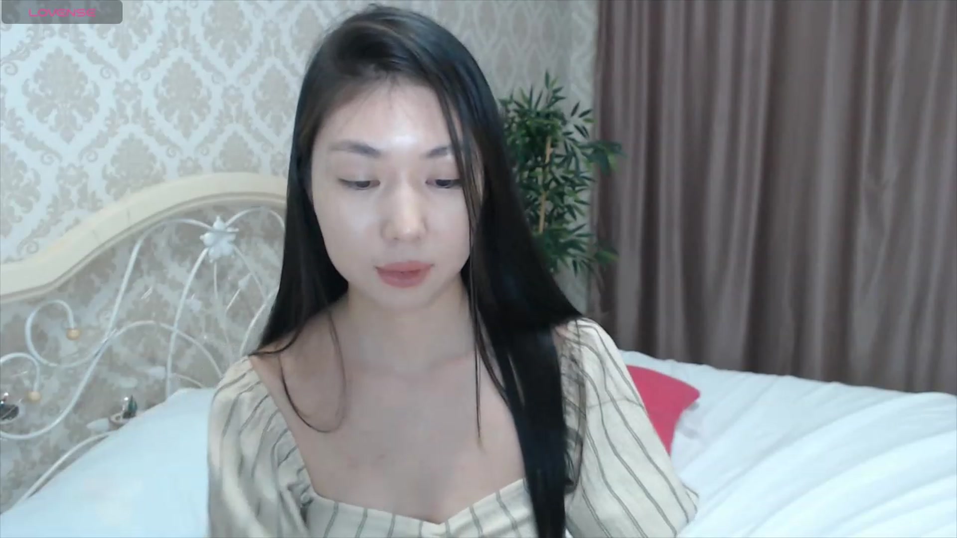 Gallery image thumbnail from blackfoxi's myfreecams stream on, 02/20/2024, 13:29 image 15 of 20