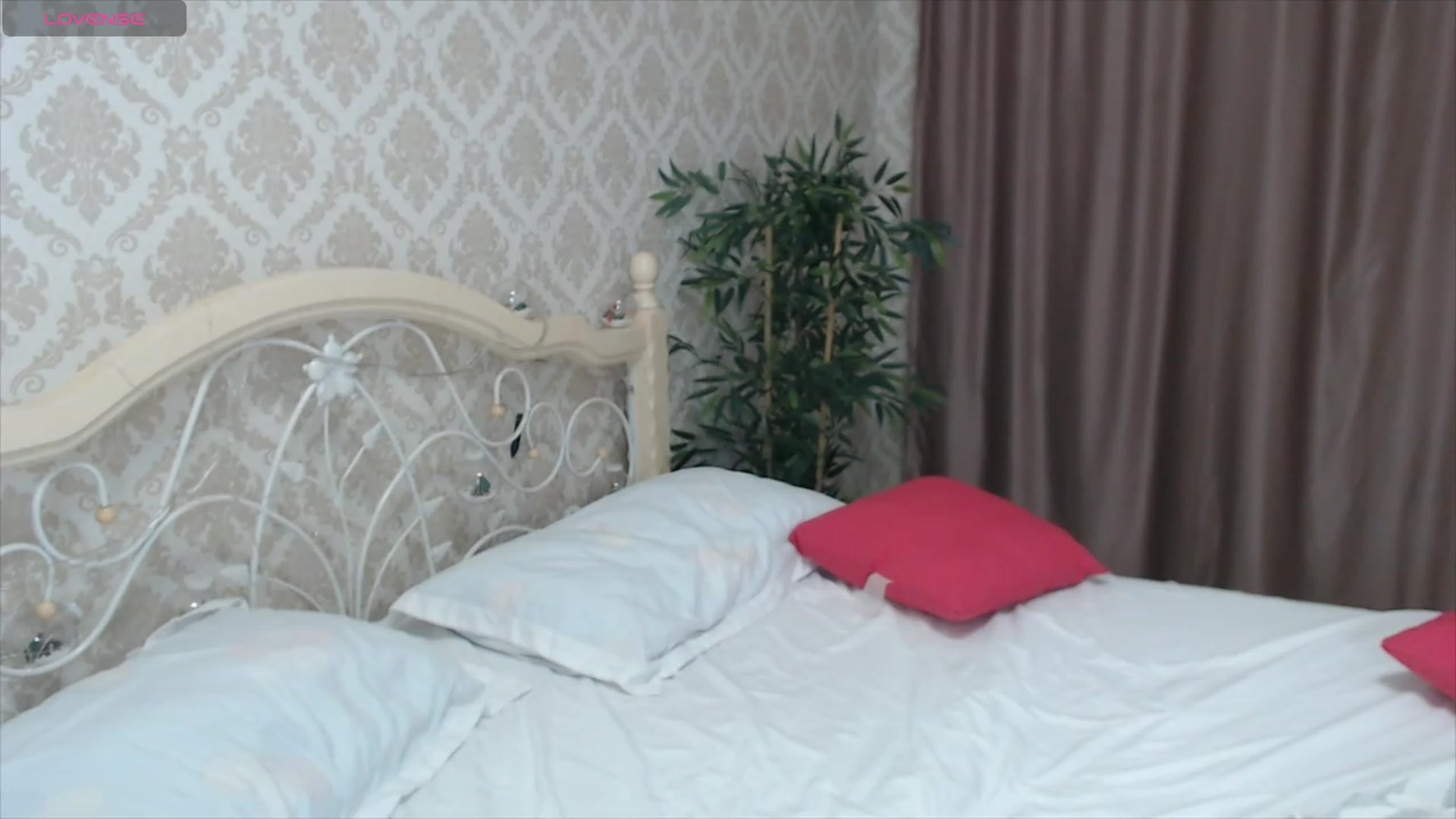 Gallery image thumbnail from blackfoxi's myfreecams stream on, 02/29/2024, 13:39 image 16 of 20