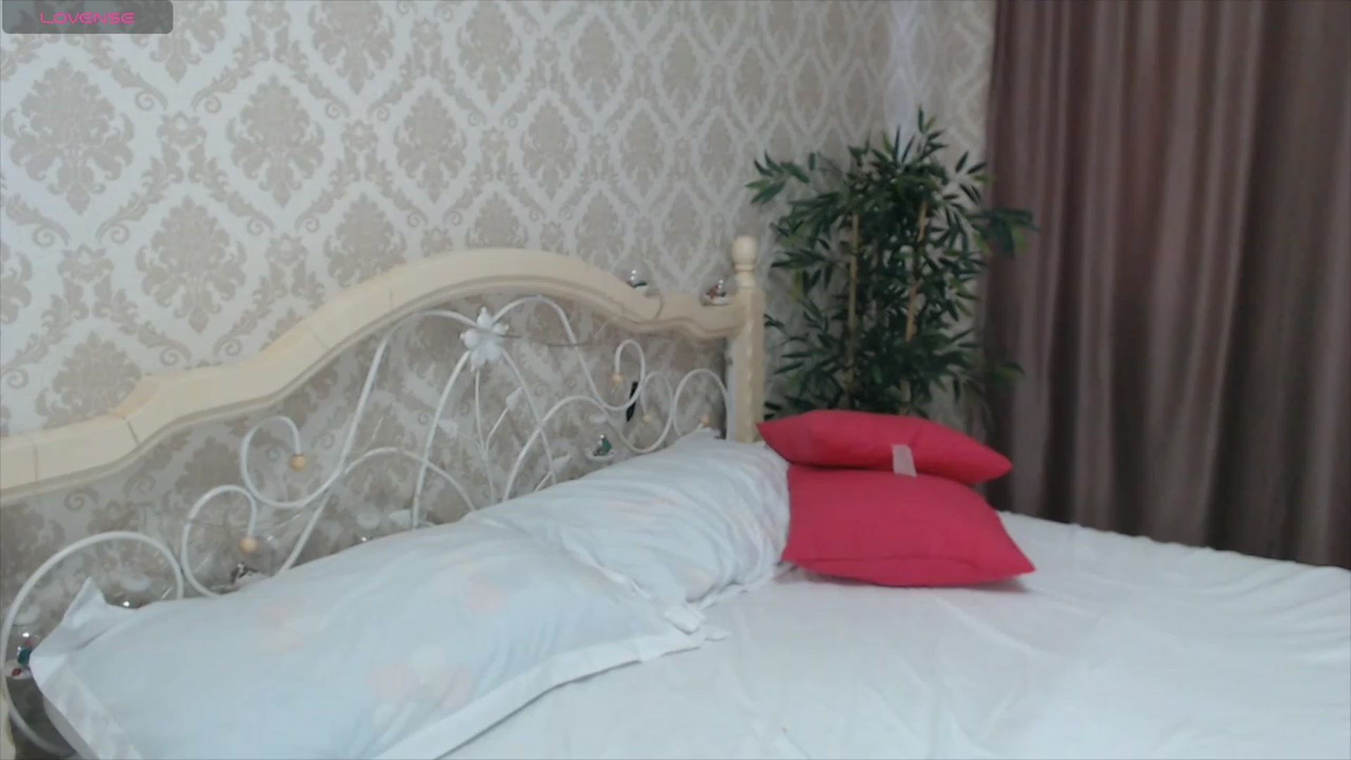 Gallery image thumbnail from blackfoxi's myfreecams stream on, 03/12/2024, 11:18 image 16 of 20