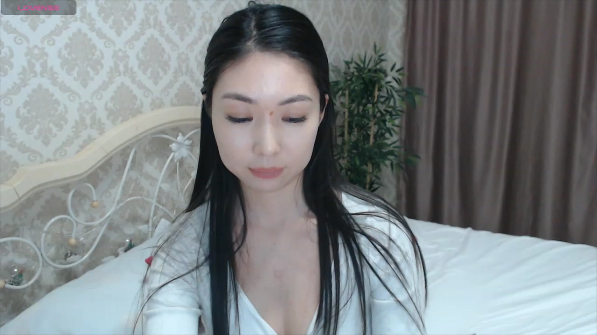 Gallery image thumbnail from blackfoxi's myfreecams stream on, 03/13/2024, 14:12 image 17 of 20
