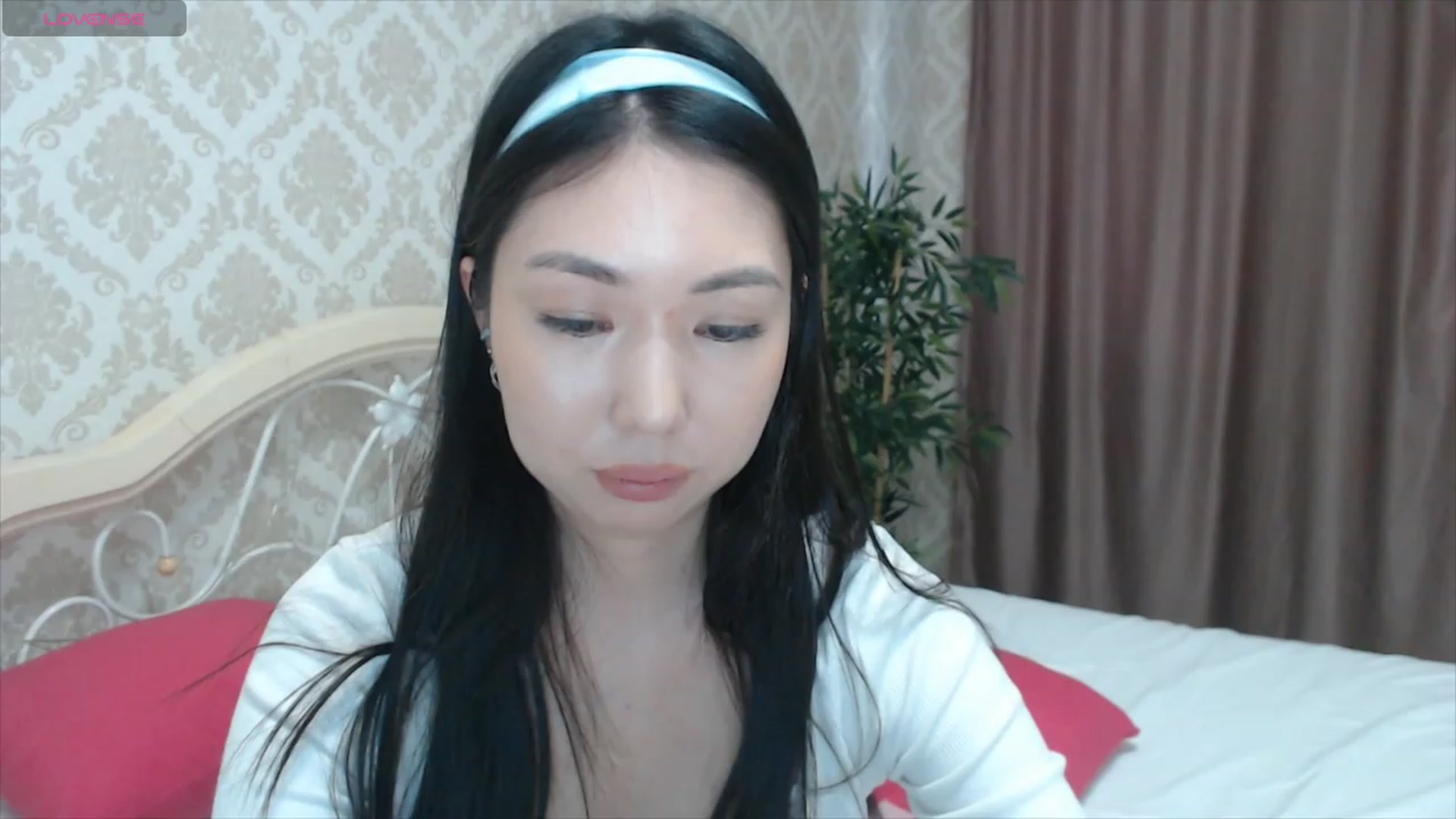 Gallery image thumbnail from blackfoxi's myfreecams stream on, 03/18/2024, 13:47 image 3 of 20