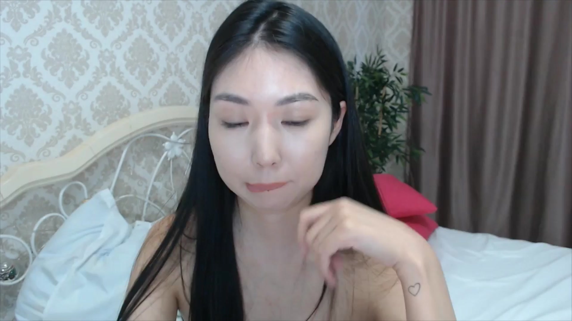 Gallery image thumbnail from blackfoxi's myfreecams stream on, 04/05/2024, 12:23 image 20 of 20
