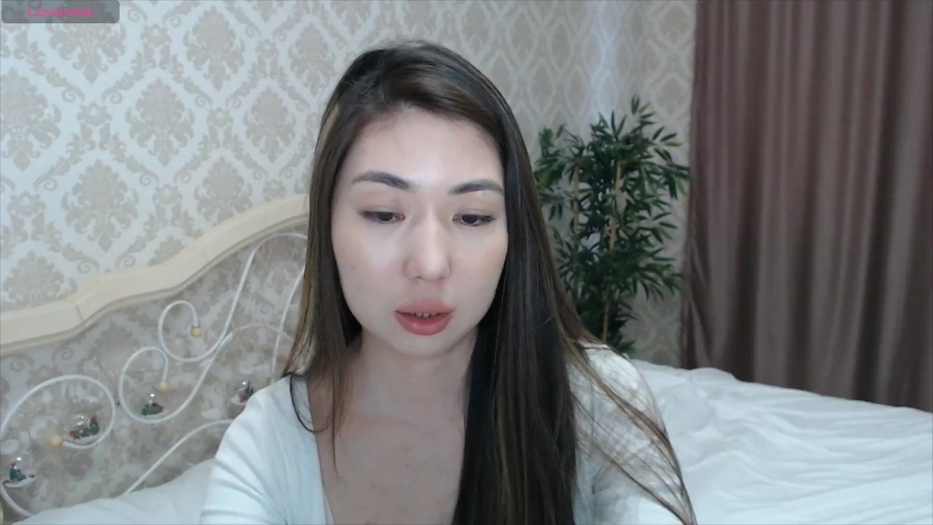 Gallery image thumbnail from blackfoxi's myfreecams stream on, 05/06/2024, 14:09 image 8 of 20