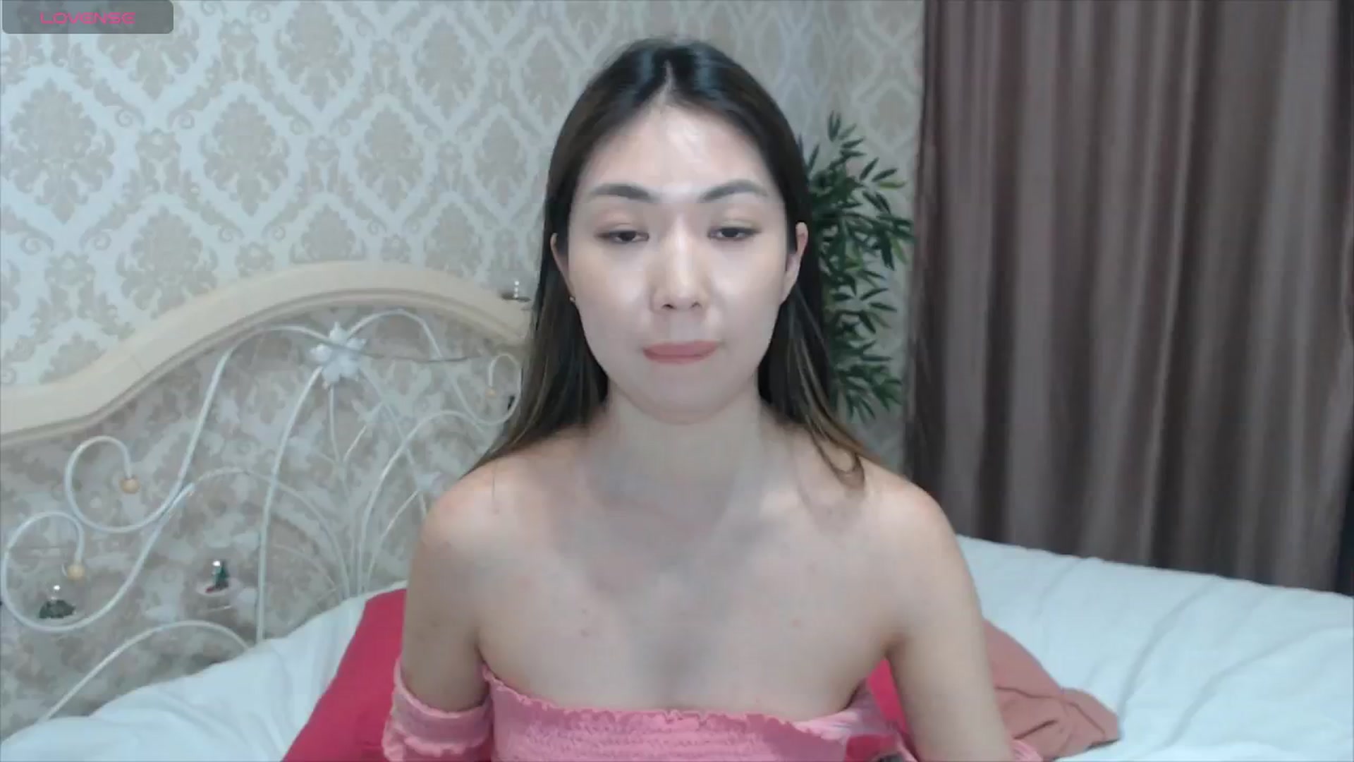 Gallery image thumbnail from blackfoxi's myfreecams stream on, 05/12/2024, 13:21 image 16 of 20