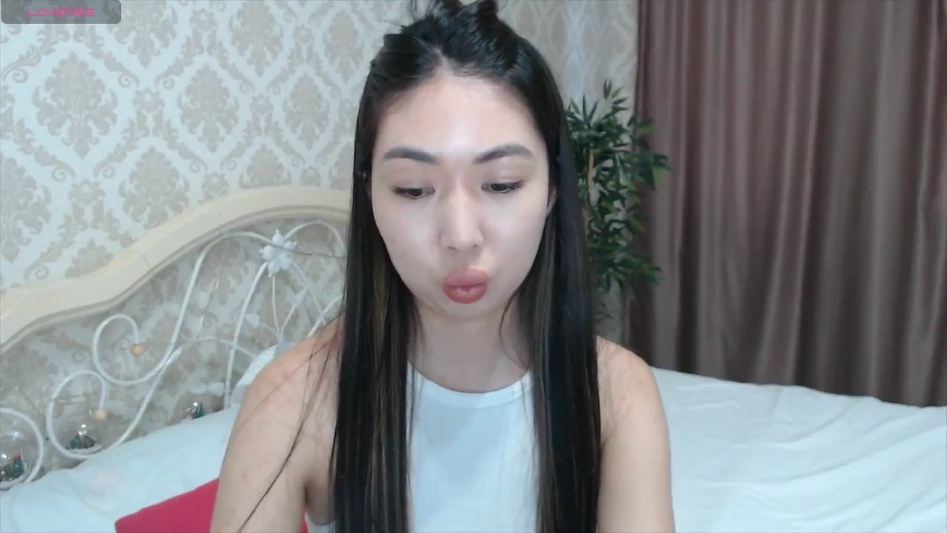 Gallery image thumbnail from blackfoxi's myfreecams stream on, 05/22/2024, 12:07 image 7 of 20