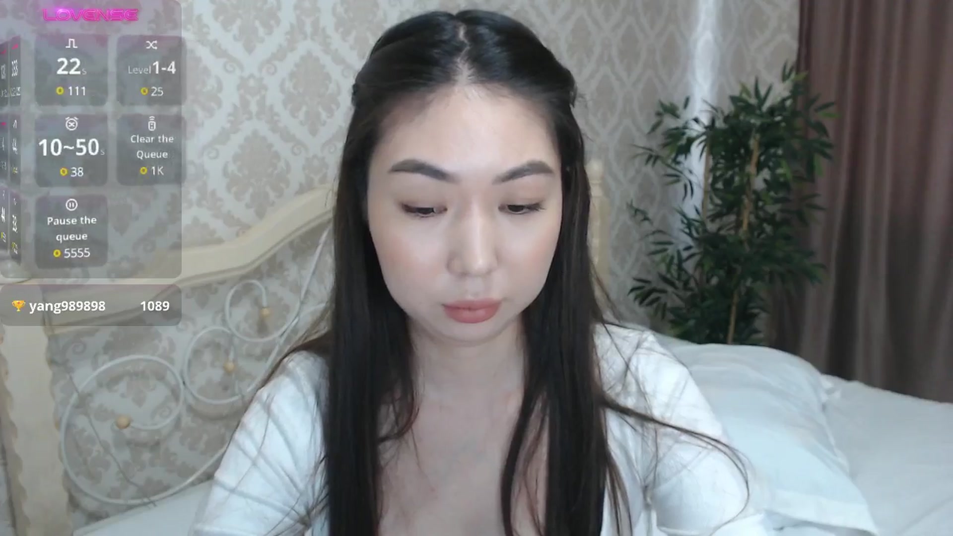 Gallery image thumbnail from blackfoxi's myfreecams stream on, 09/18/2024, 12:37 image 16 of 20