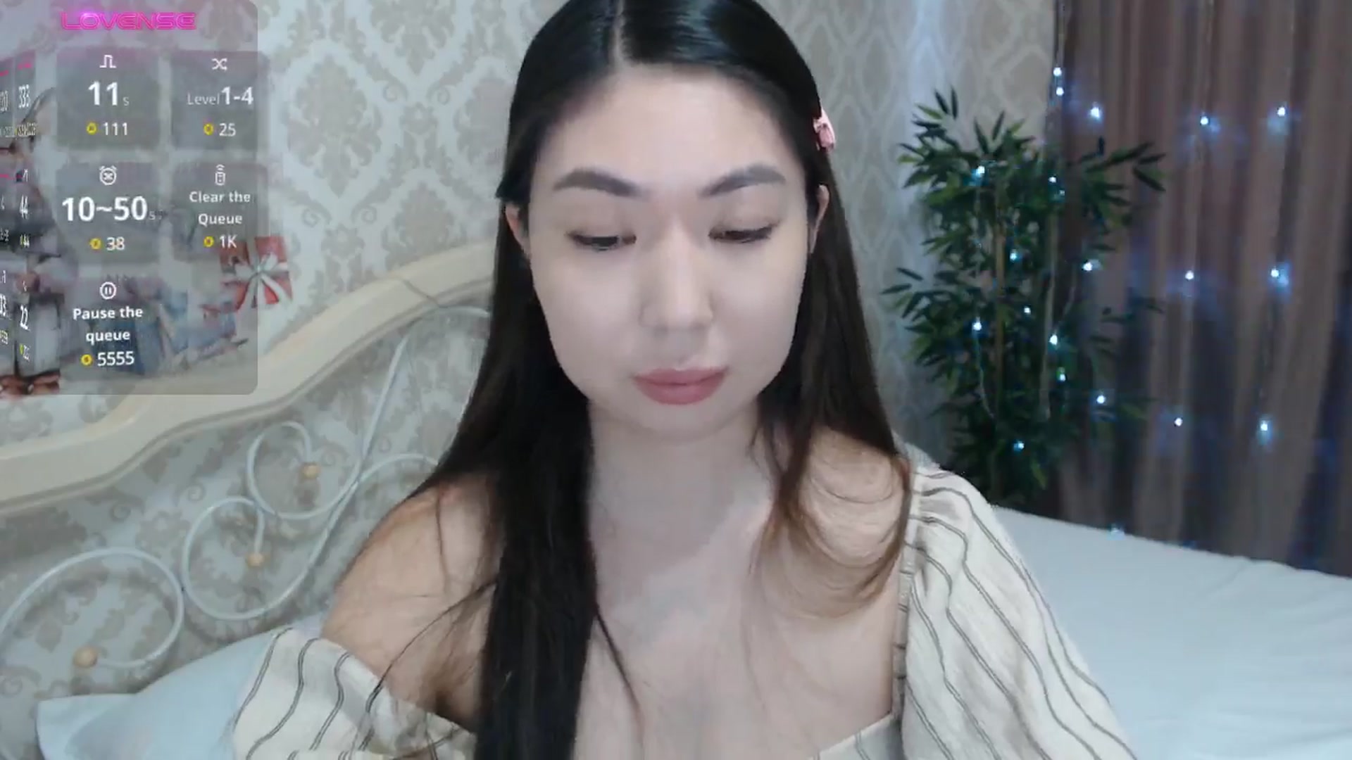 Gallery image thumbnail from blackfoxi's myfreecams stream on, 12/21/2024, 11:11 image 6 of 20