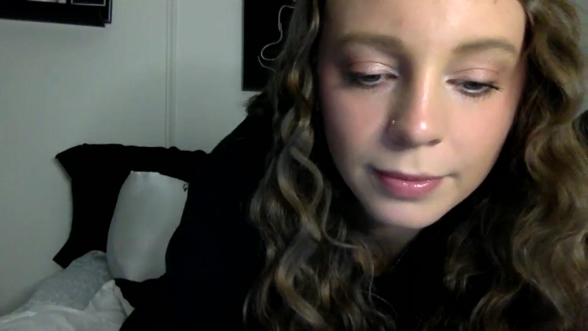 Gallery image thumbnail from blairebbyxo's myfreecams stream on, 12/19/2024, 18:20 image 7 of 20