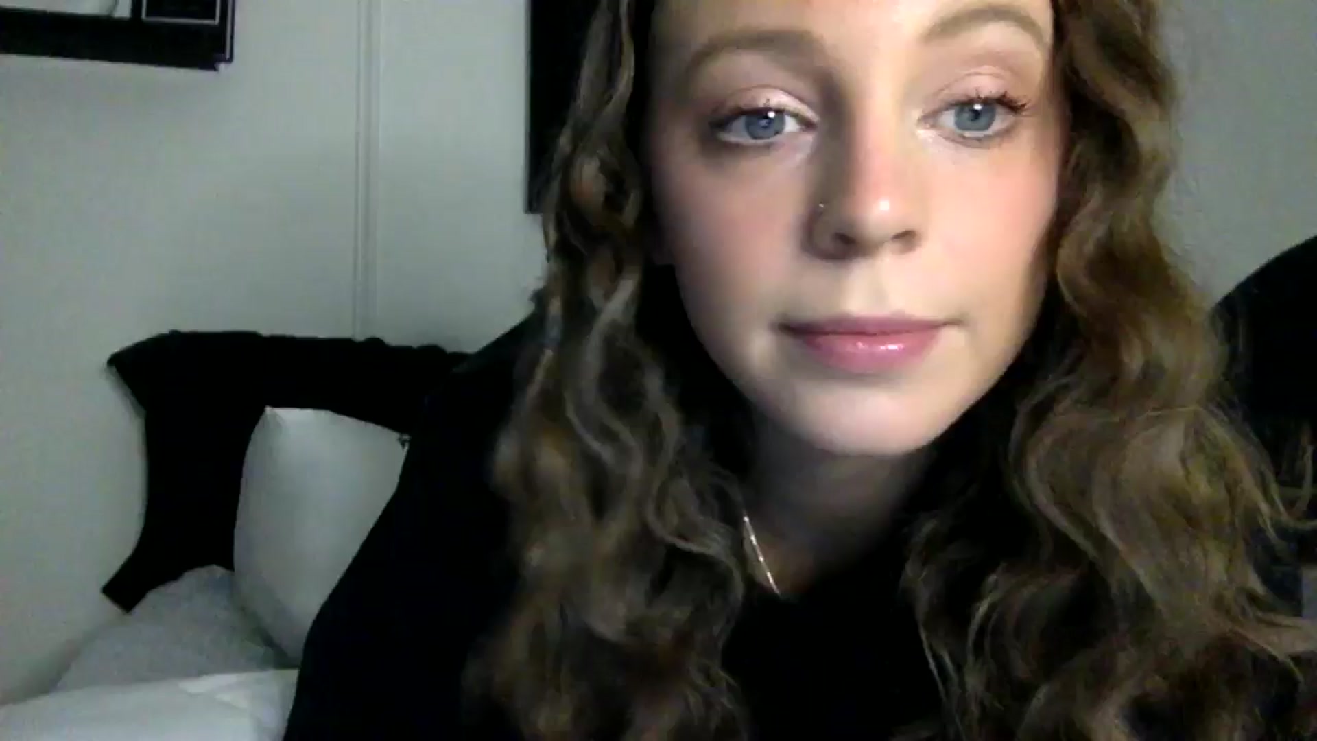 Gallery image thumbnail from blairebbyxo's myfreecams stream on, 12/19/2024, 18:20 image 6 of 20