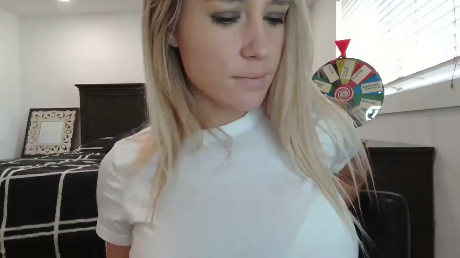 Gallery image thumbnail from blond_milf's myfreecams stream on, 03/04/2024, 23:15 image 2 of 20