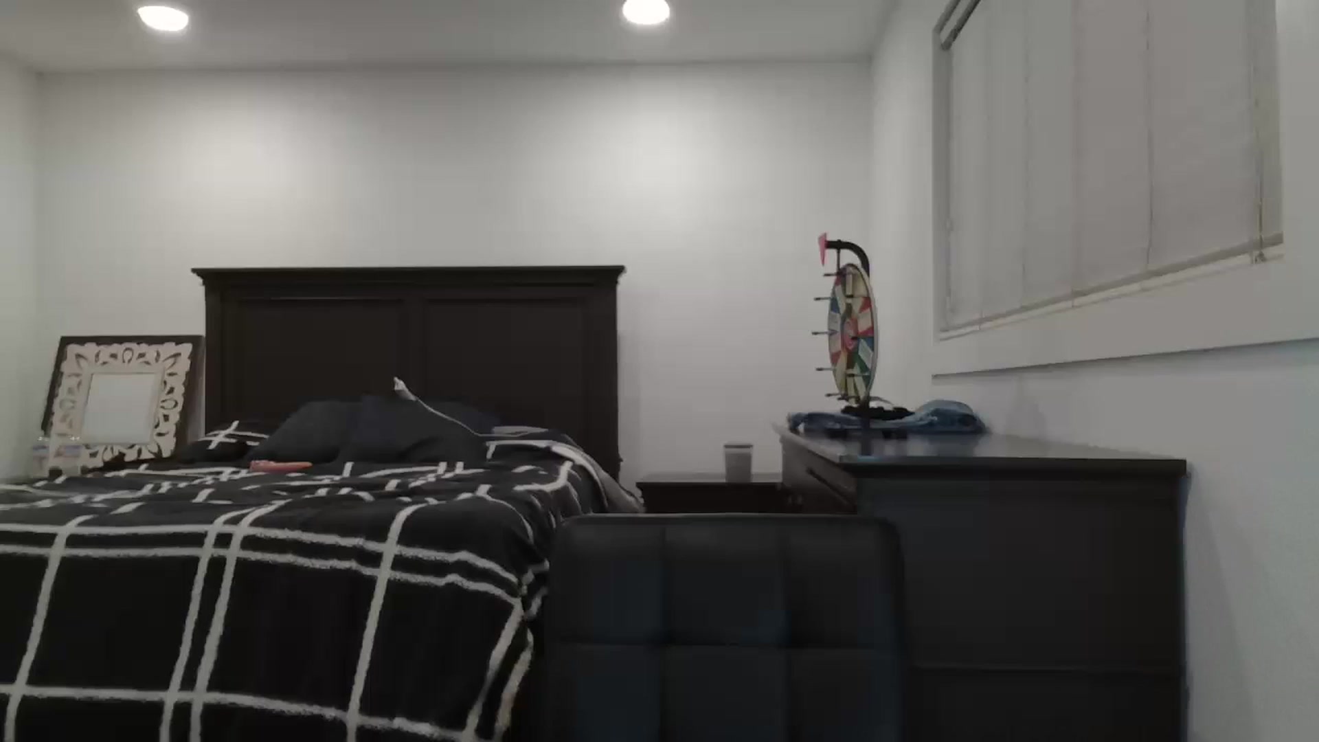 Gallery image thumbnail from blond_milf's myfreecams stream on, 03/13/2024, 06:47 image 17 of 20