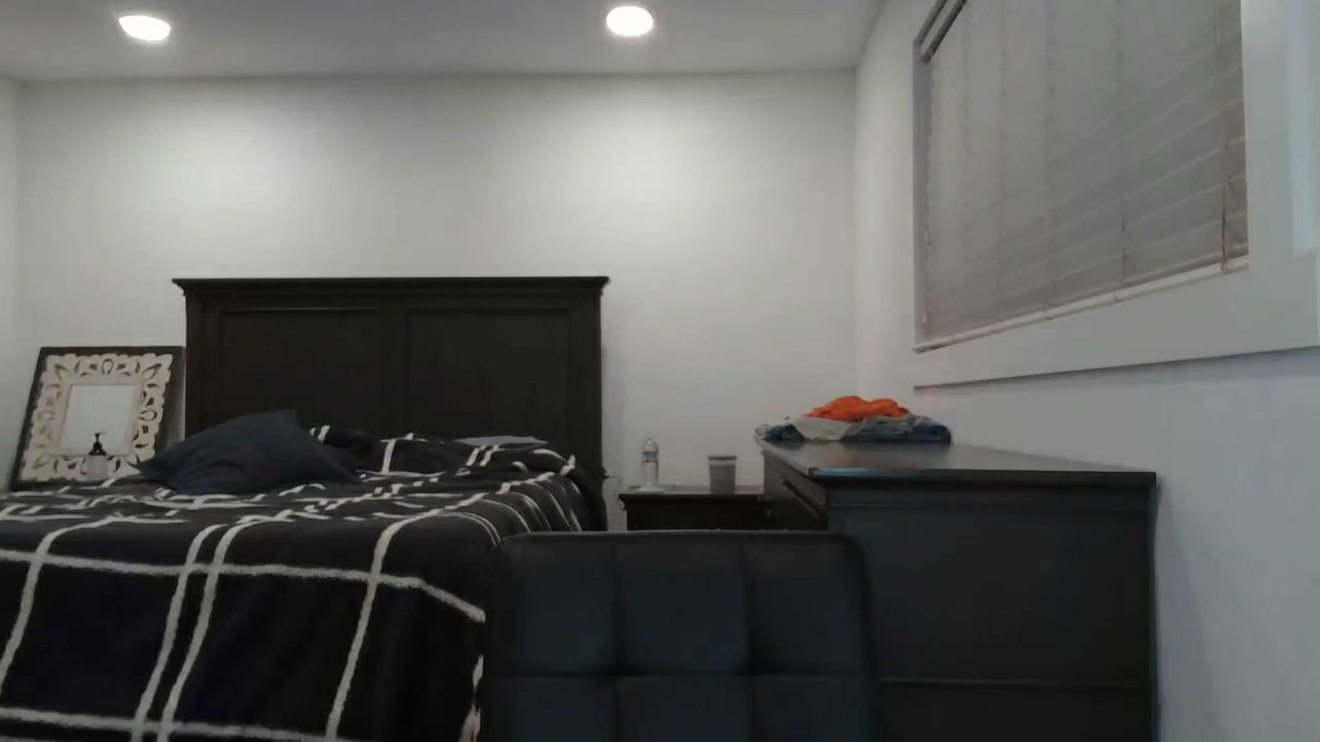 Gallery image thumbnail from blond_milf's myfreecams stream on, 03/15/2024, 05:10 image 9 of 20