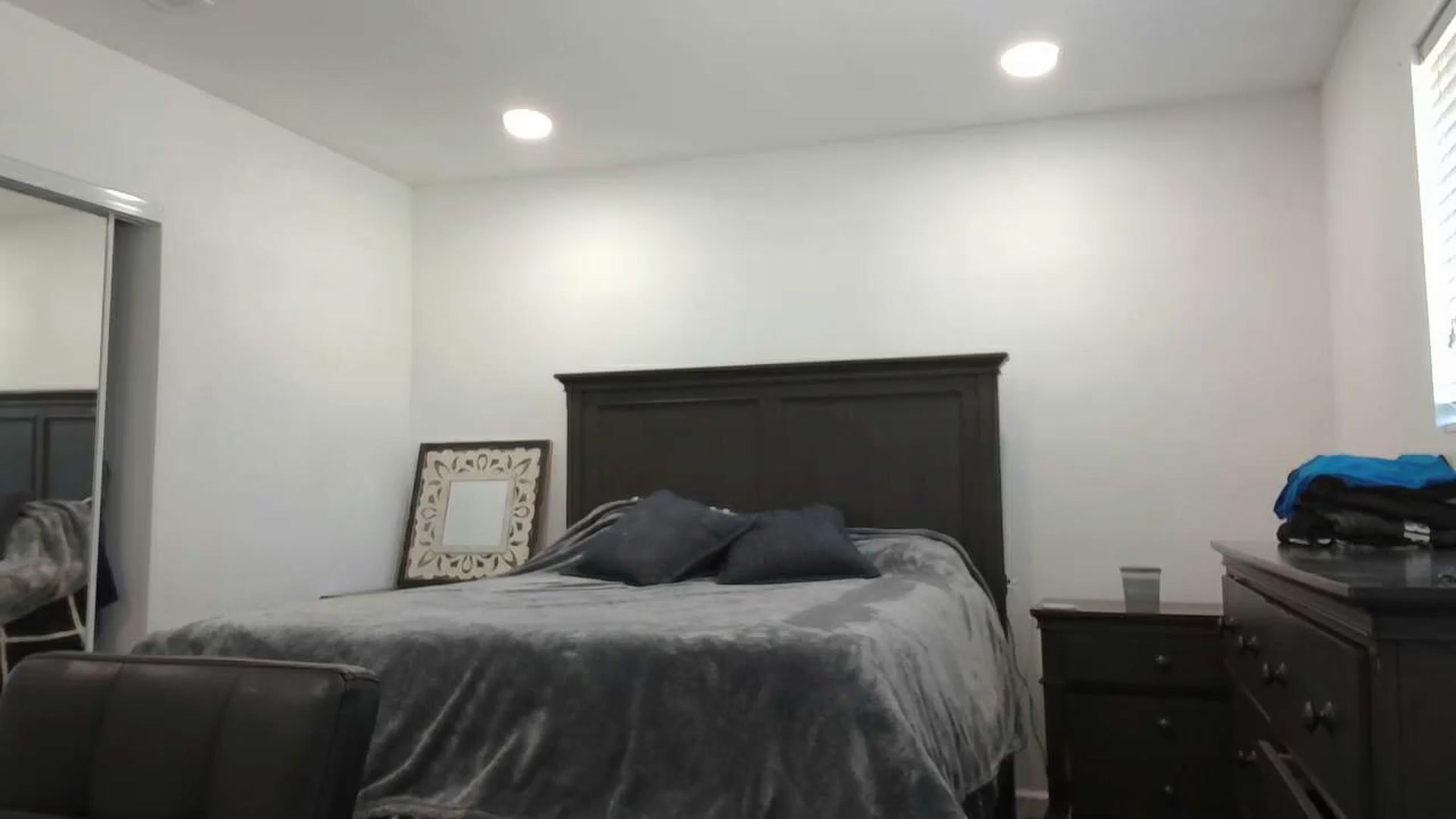 Gallery image thumbnail from blond_milf's myfreecams stream on, 04/11/2024, 20:11 image 8 of 20