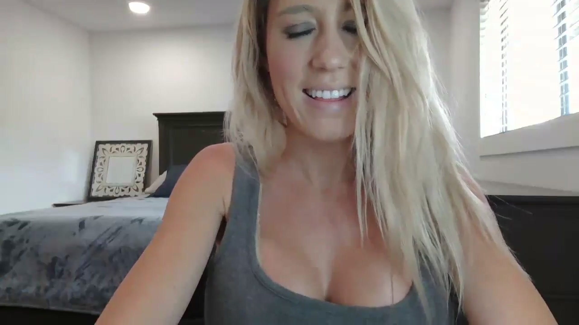 Gallery image thumbnail from blond_milf's myfreecams stream on, 04/15/2024, 18:45 image 2 of 20