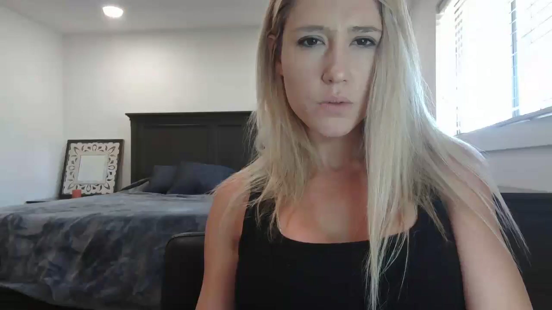 Gallery image thumbnail from blond_milf's myfreecams stream on, 05/02/2024, 21:38 image 7 of 20