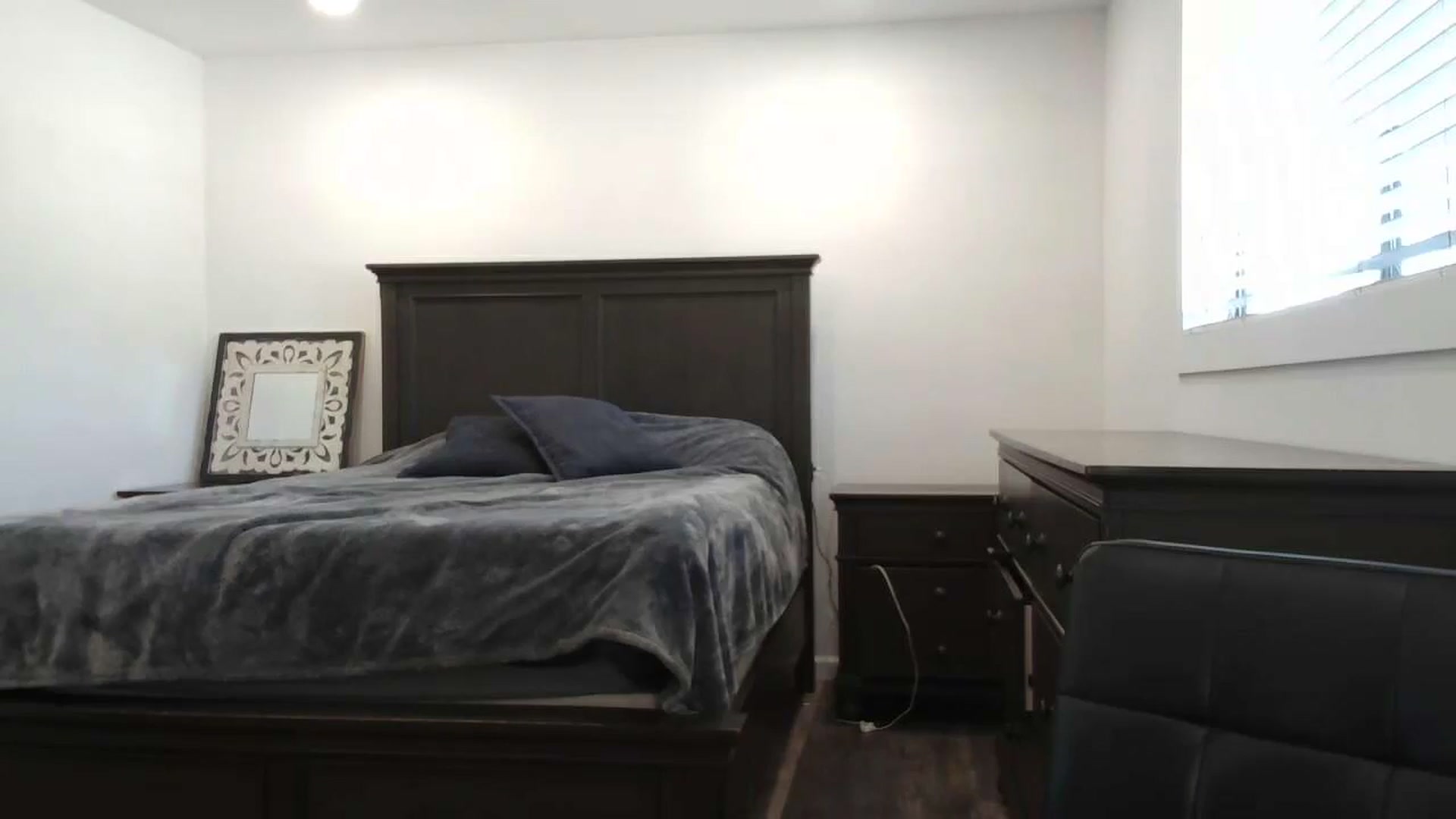 Gallery image thumbnail from blond_milf's myfreecams stream on, 05/07/2024, 21:14 image 3 of 20